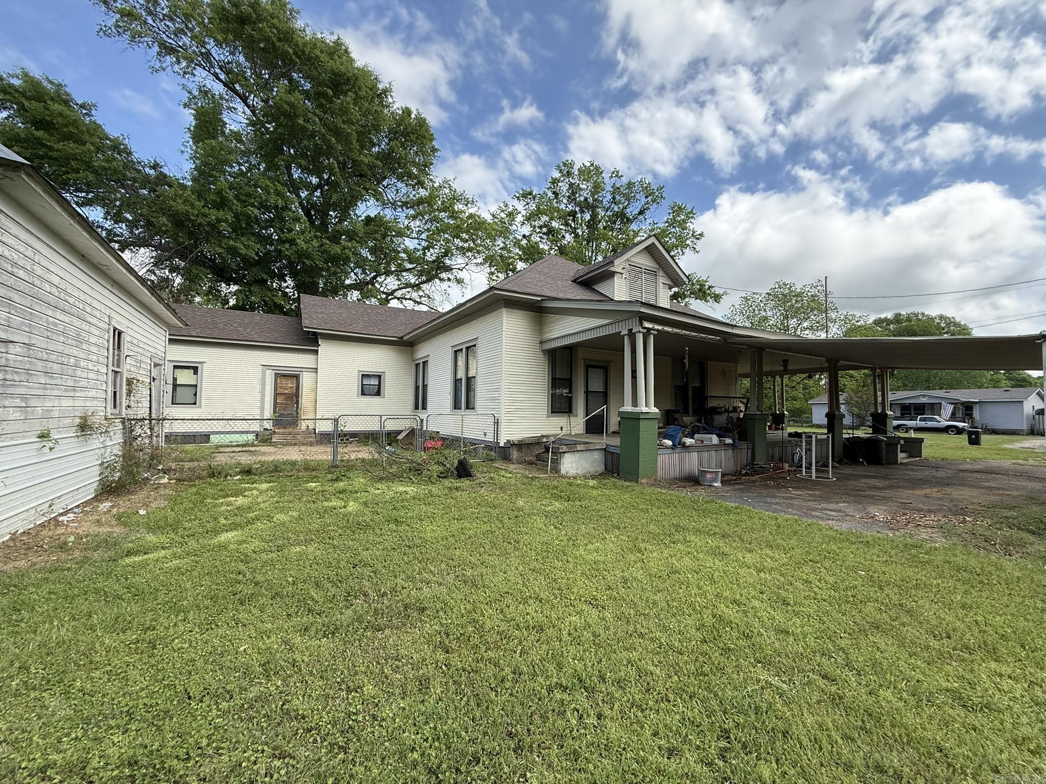 125 N Mercer  Mineral Sprs., AR