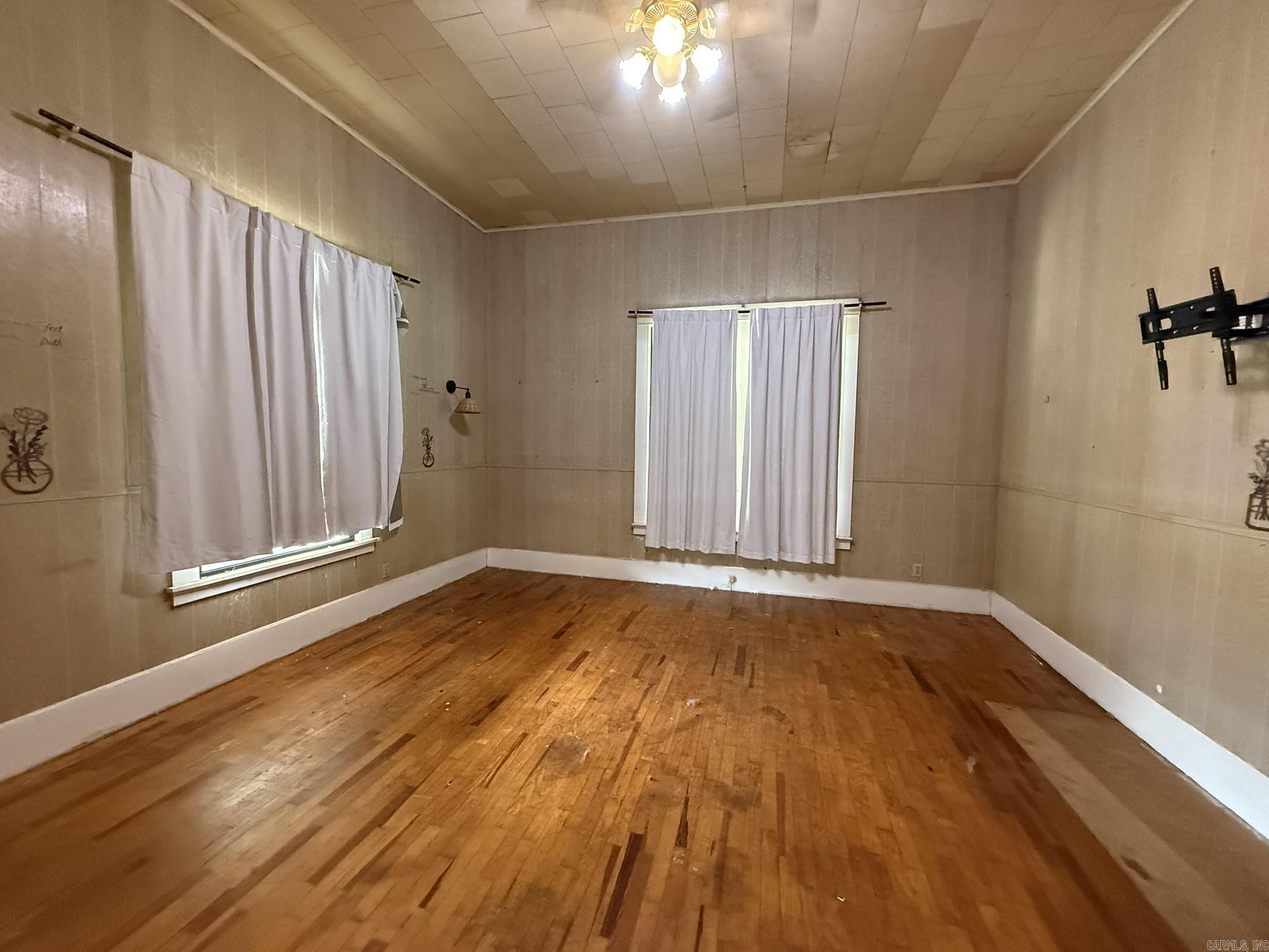 125 N Mercer  Mineral Sprs., AR