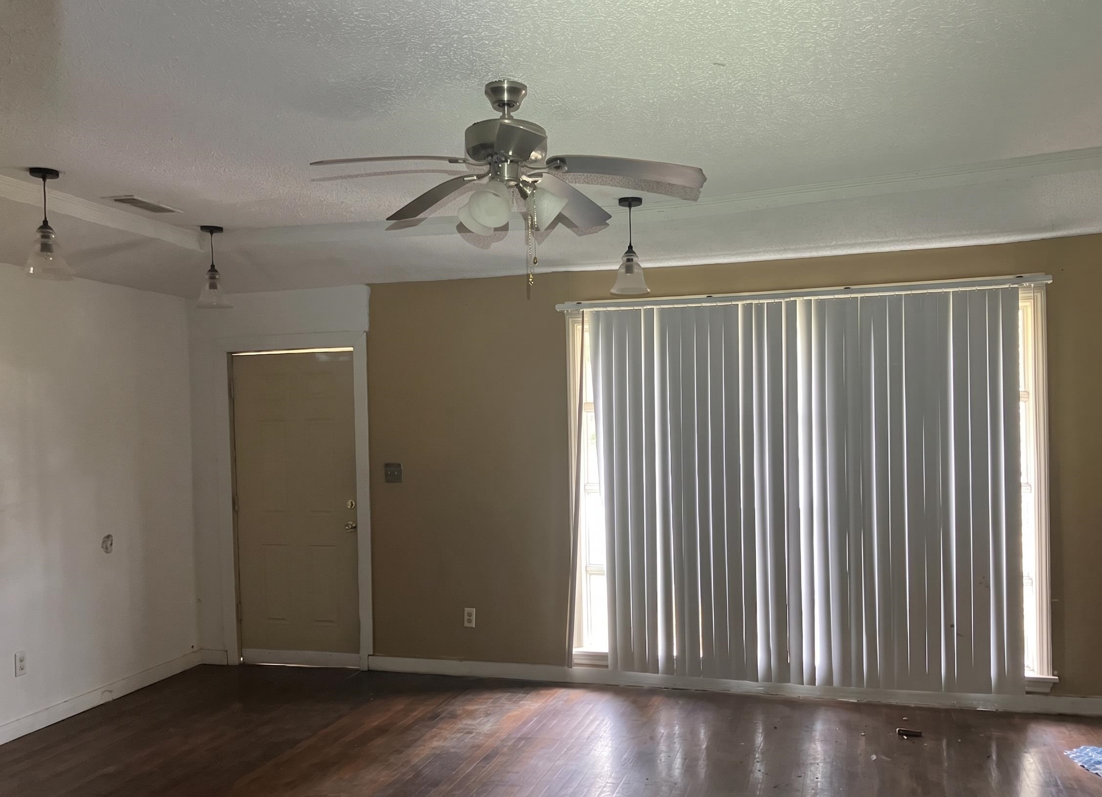 1205 W Walnut Street Blytheville, AR 72315