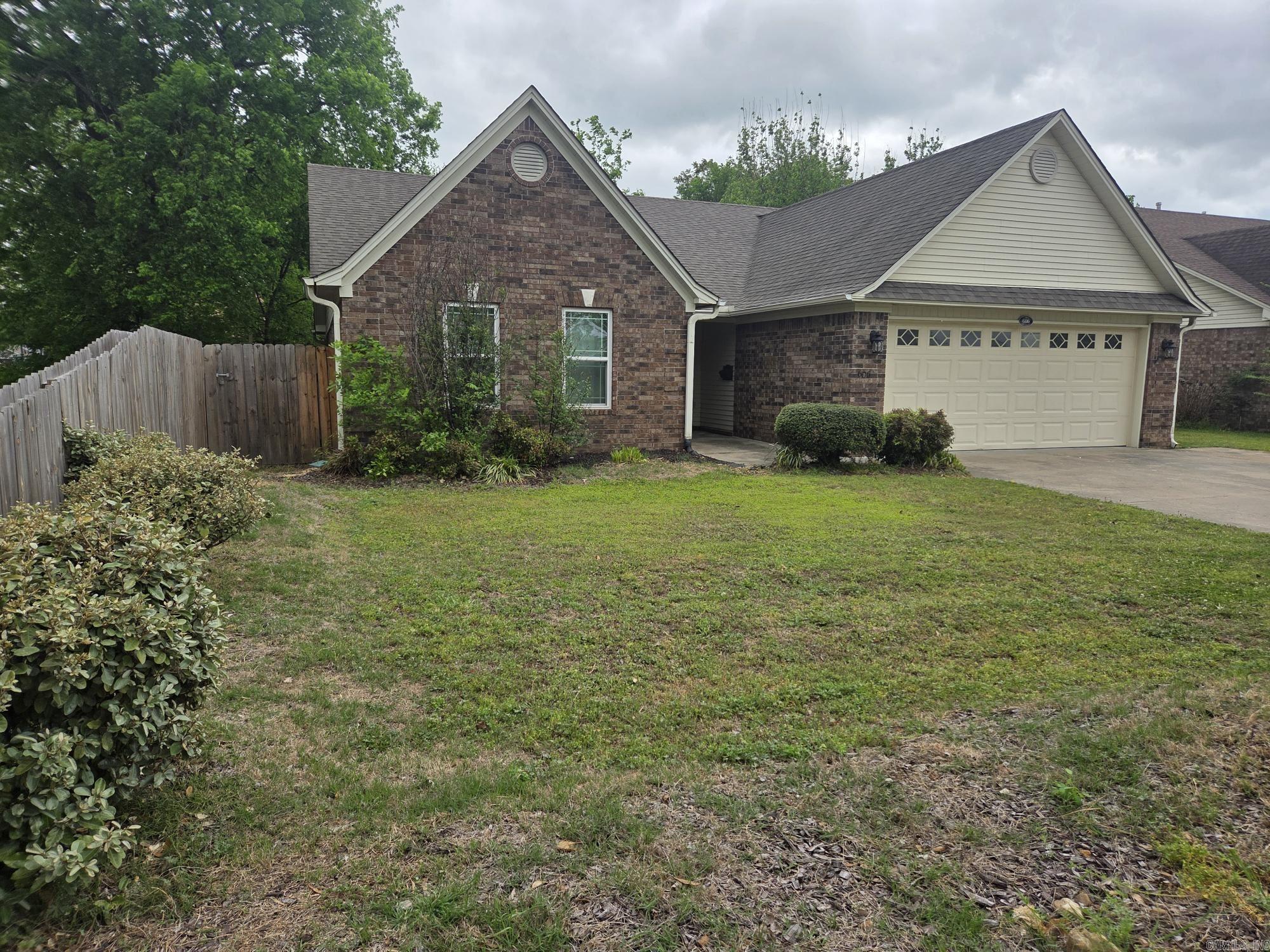 606 N Spring Street Searcy, AR 72143