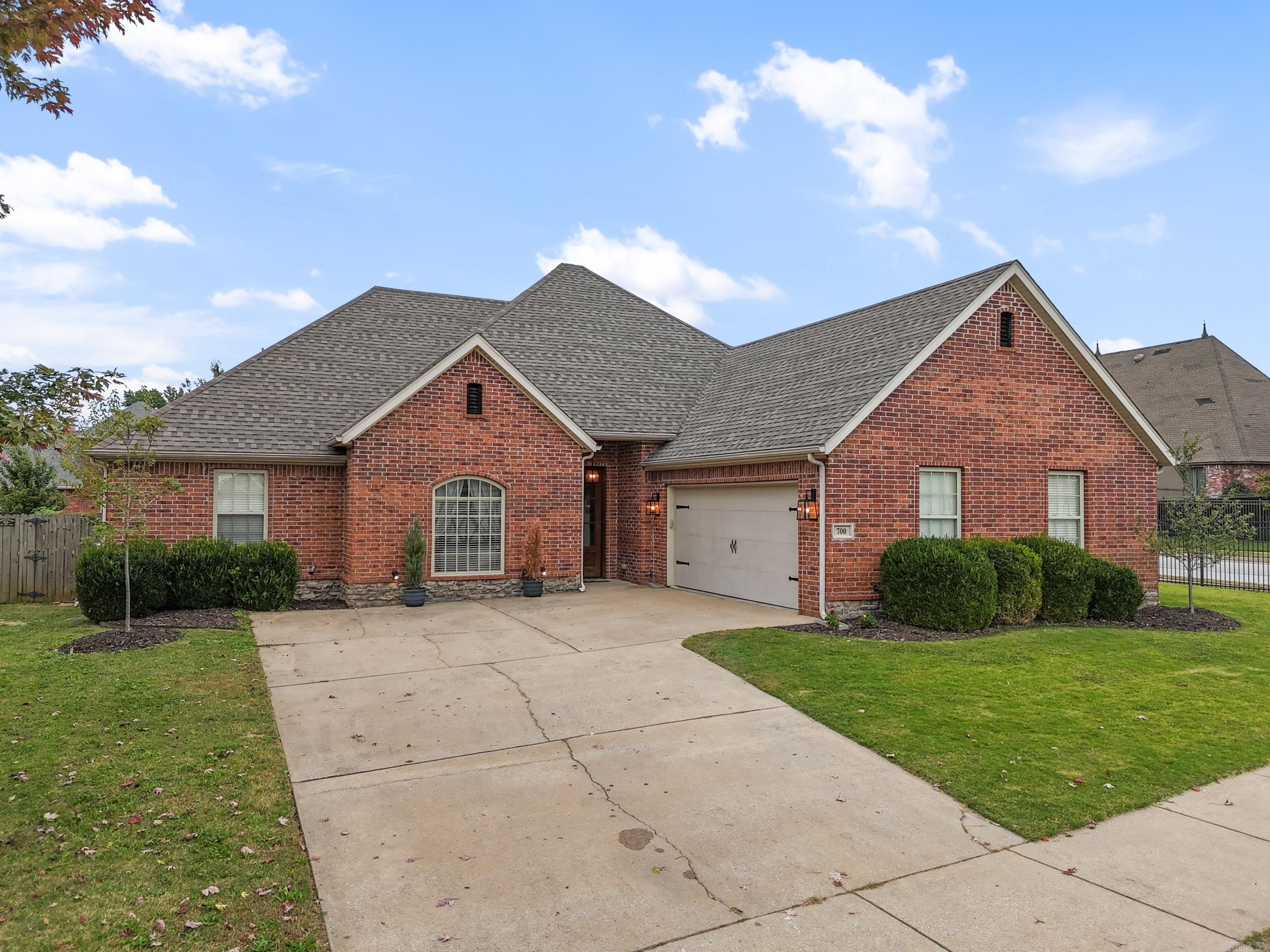 700 SW Sterling Bentonville, AR 72712