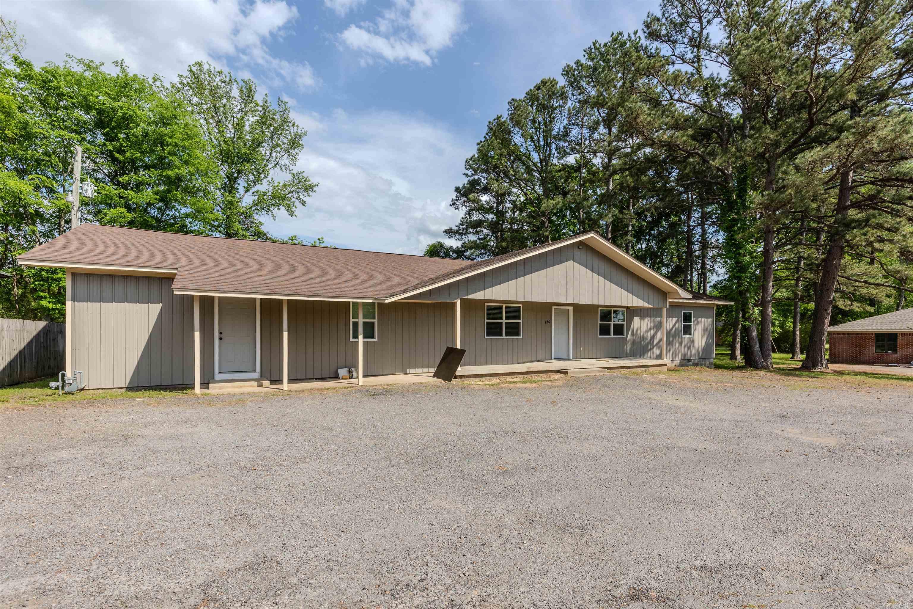 126  Hollingsworth  Perryville, AR