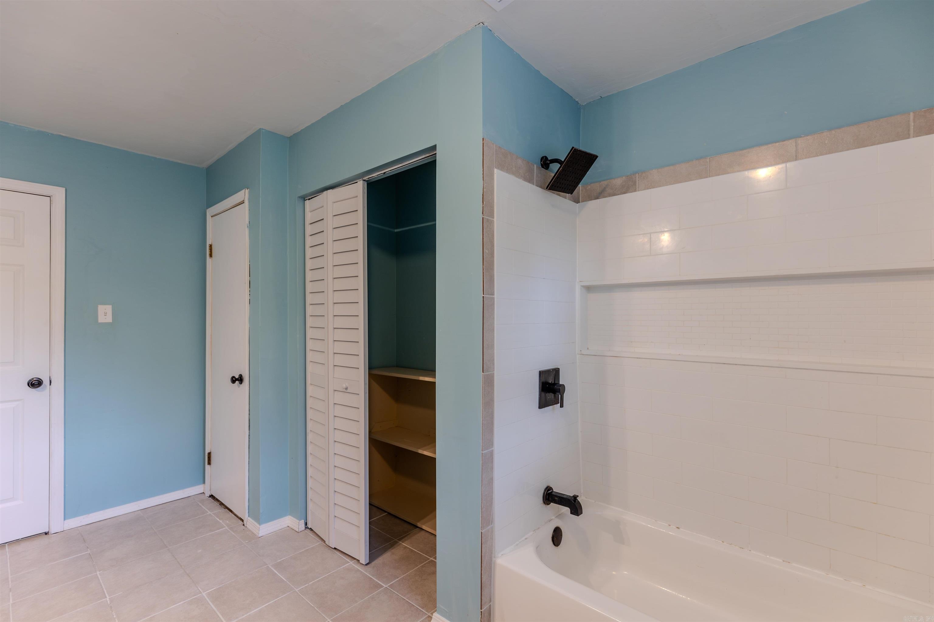 126 Hollingsworth  Perryville, AR
