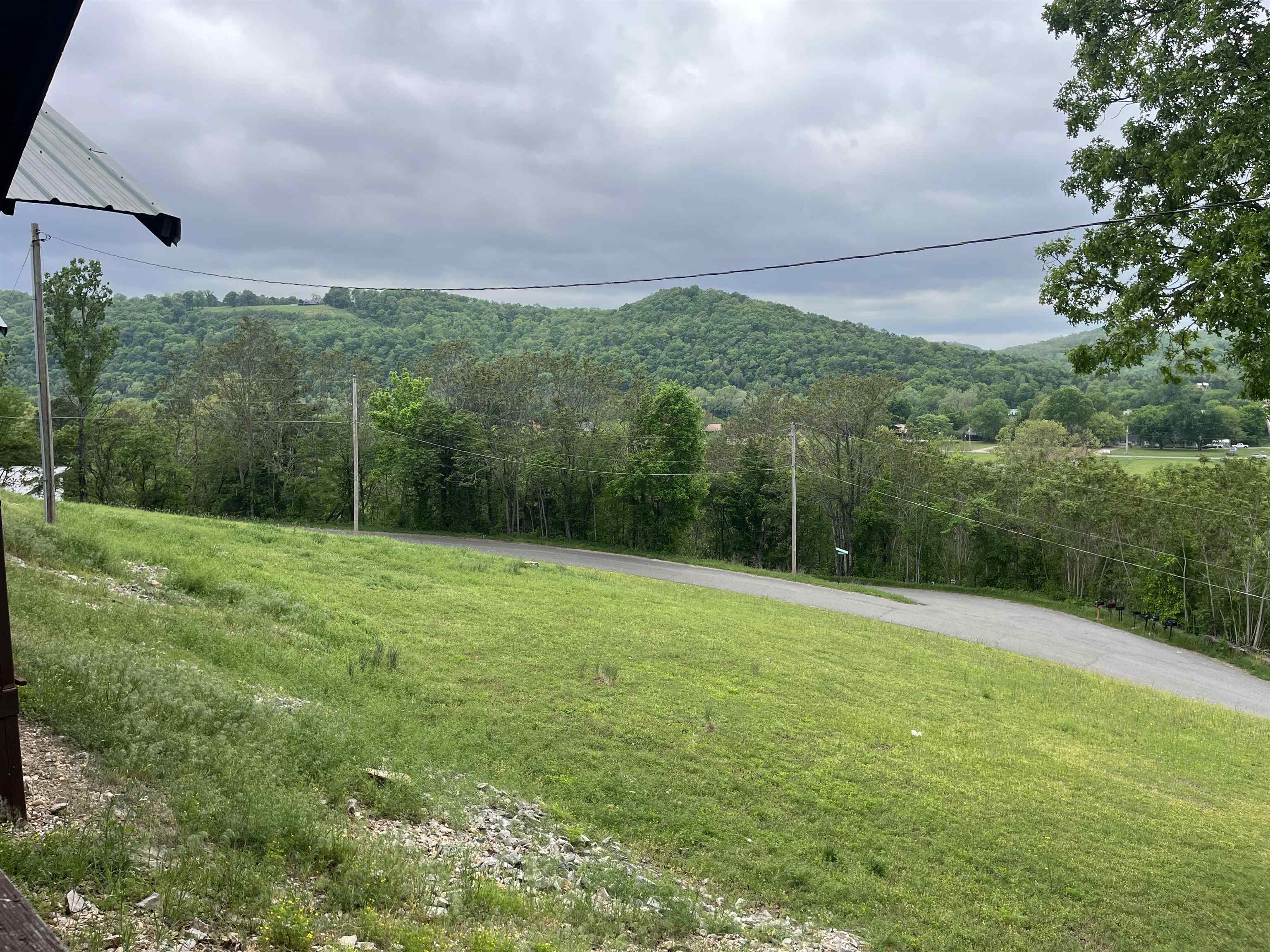 75 Ruddells  Mountain View, AR