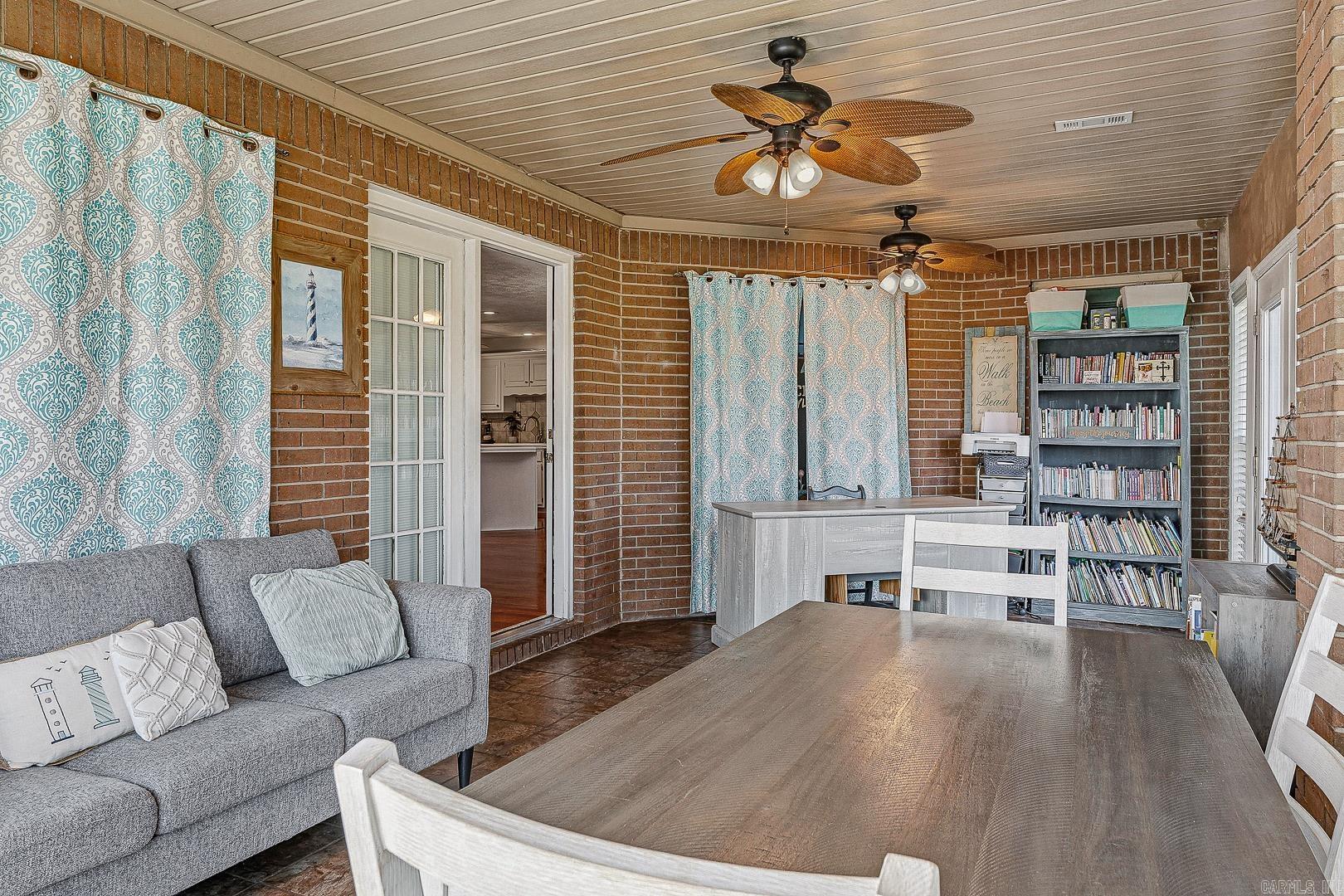 5042 E County Road 126 Blytheville, AR 72315