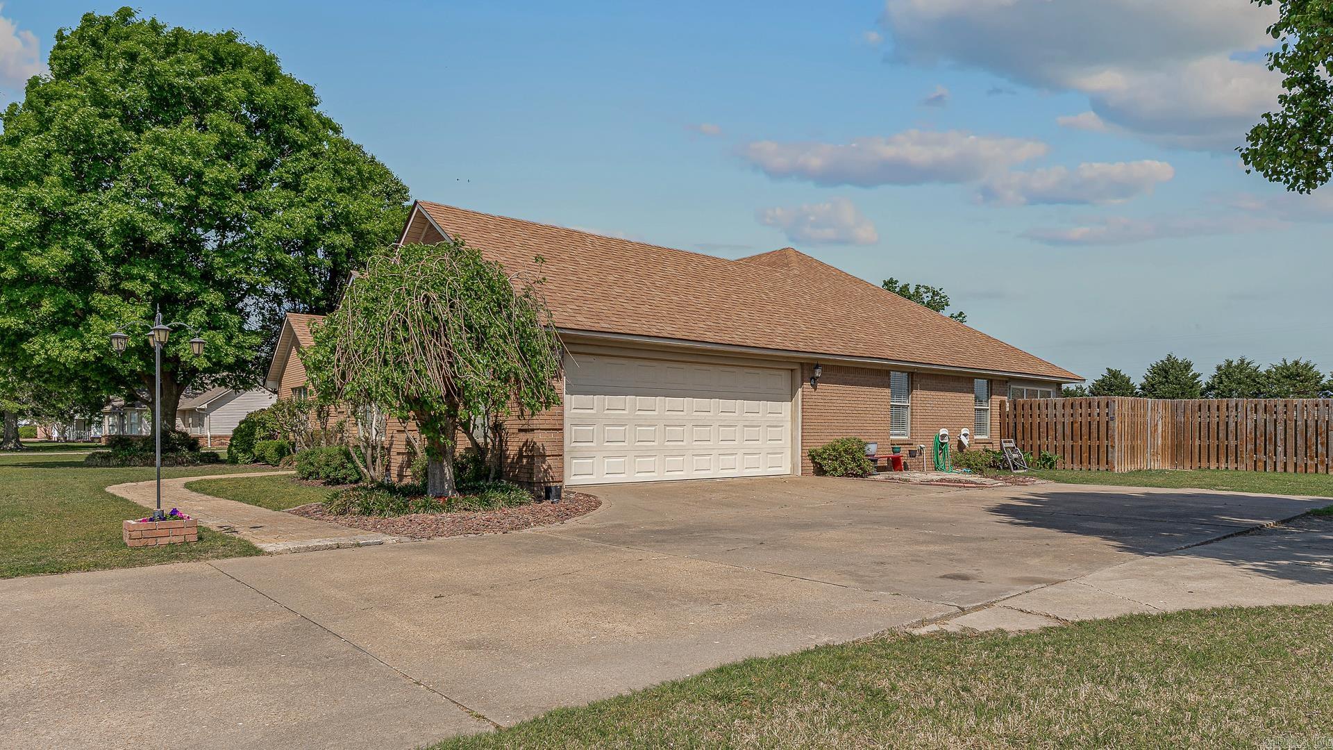 5042 E County Road 126 Blytheville, AR 72315