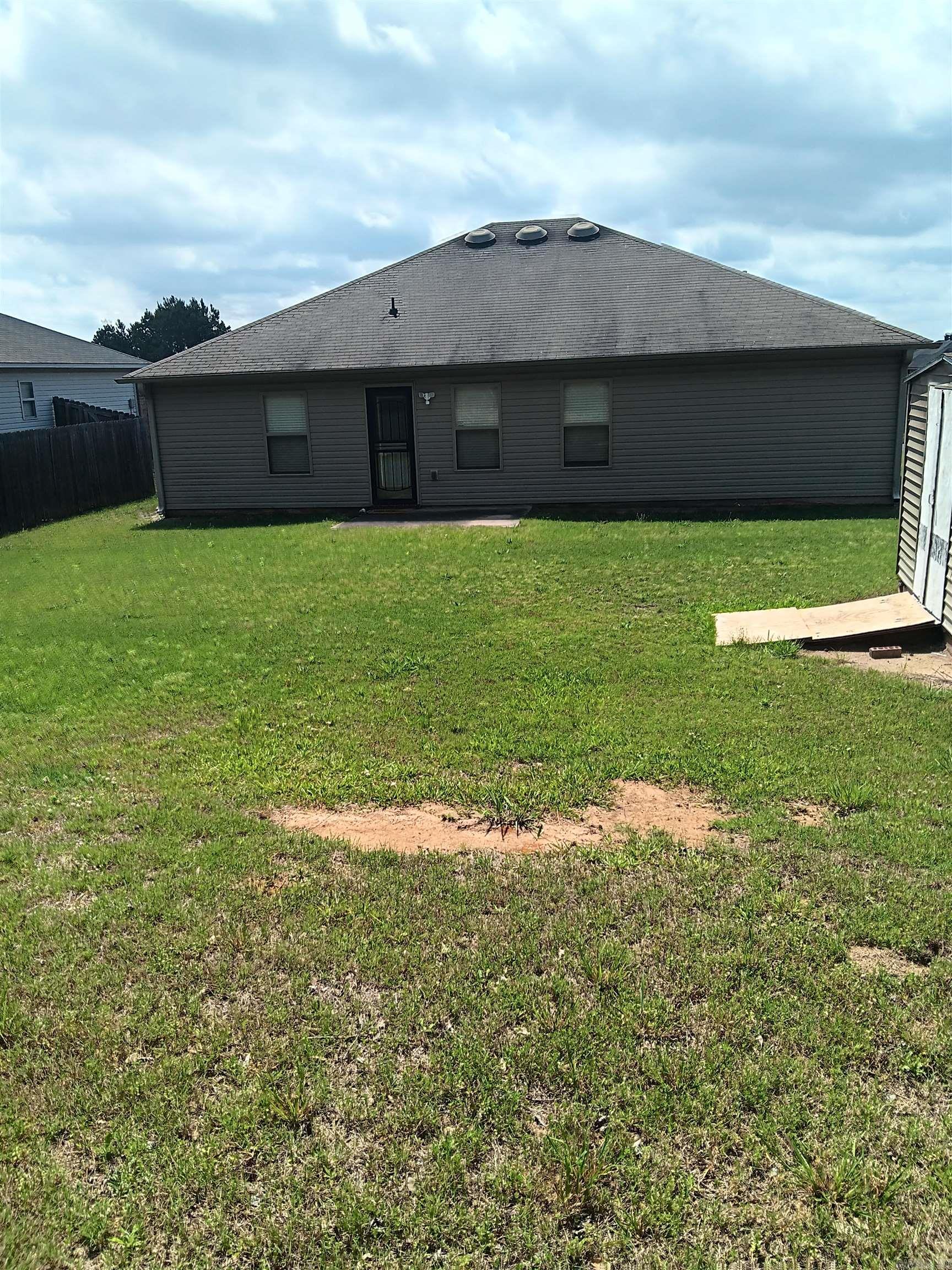 18 Bracey Cir  Little Rock, AR