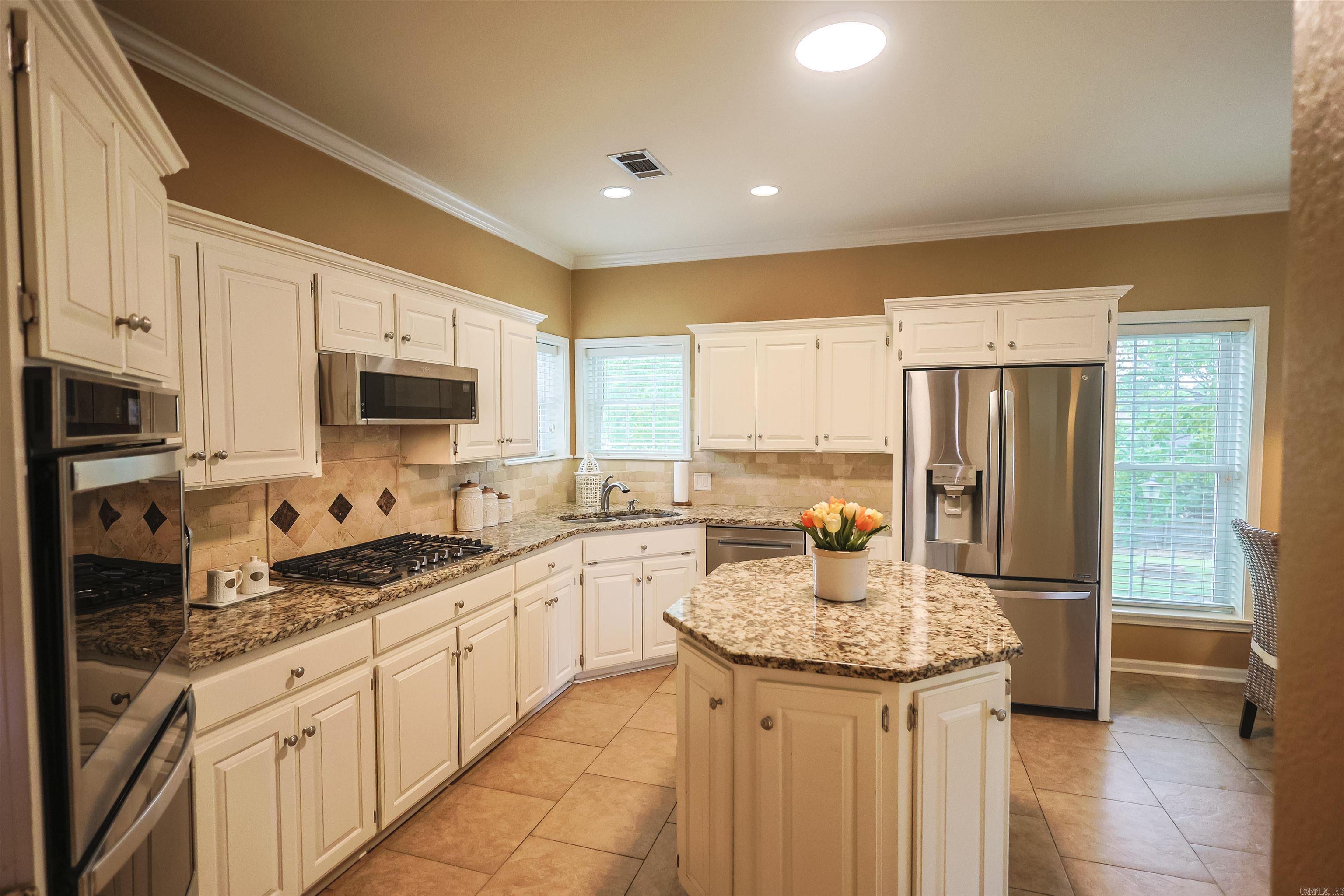 105 Alexwood Drive Hot Springs, AR 71913