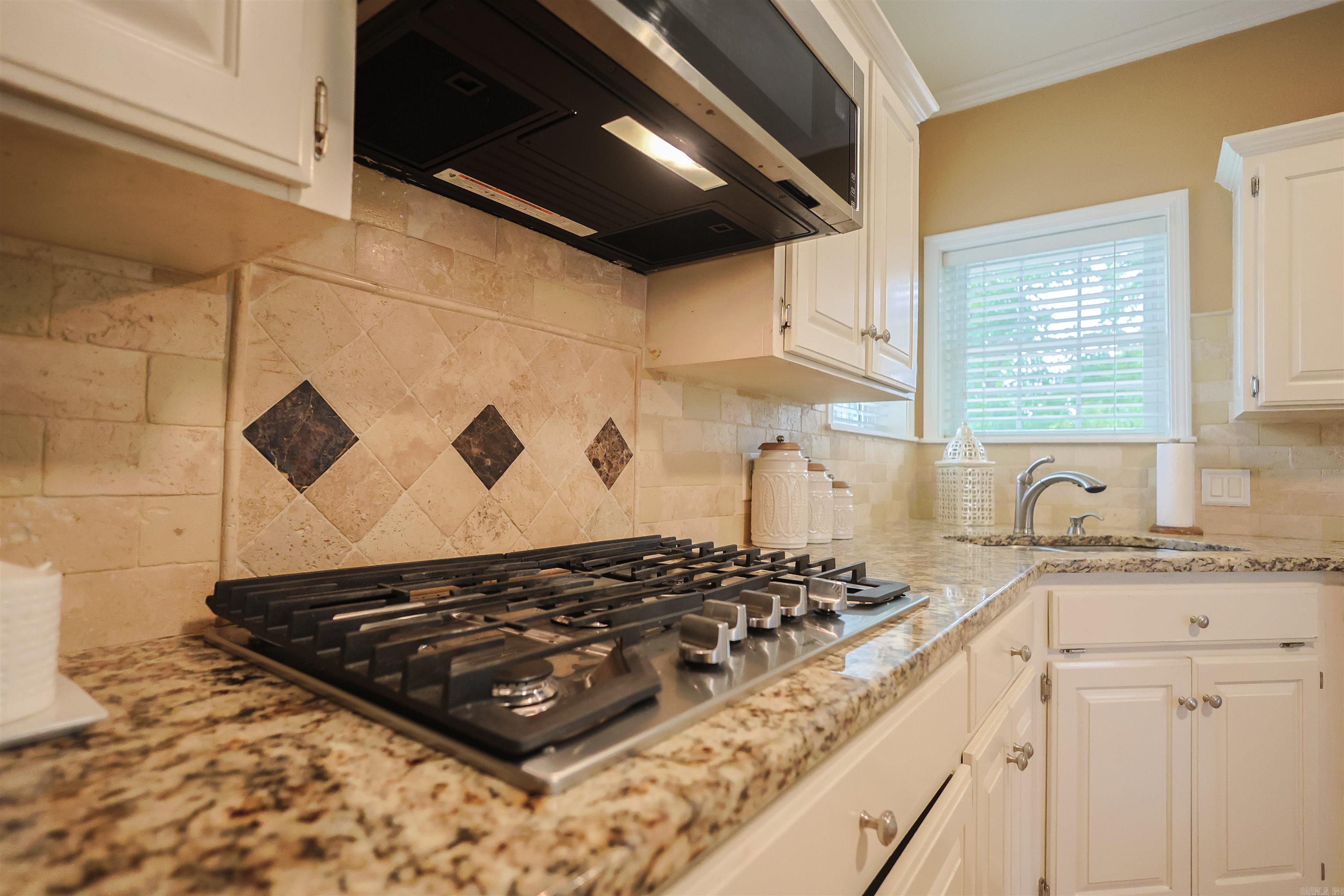 105 Alexwood Drive Hot Springs, AR 71913