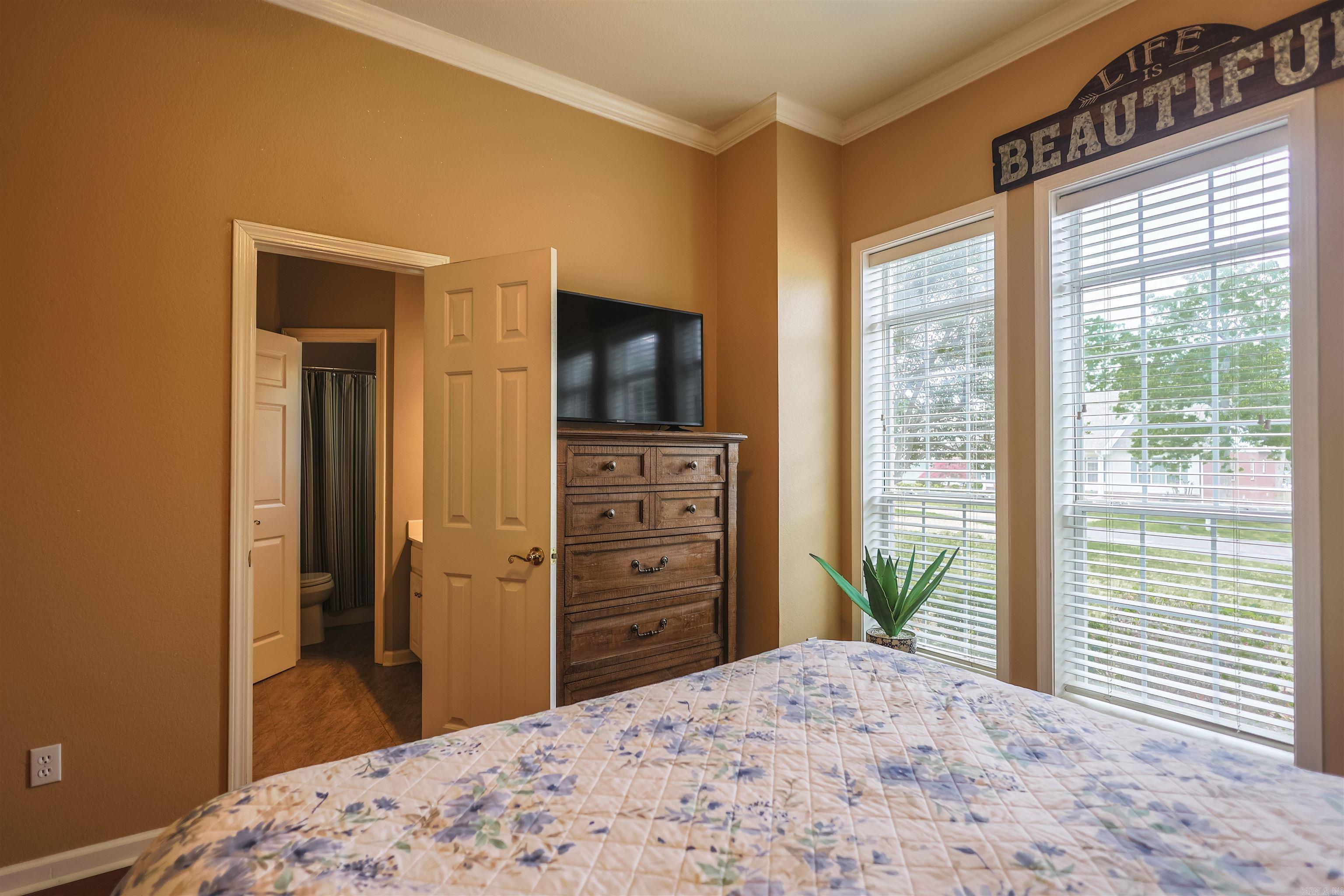 105 Alexwood Drive Hot Springs, AR 71913