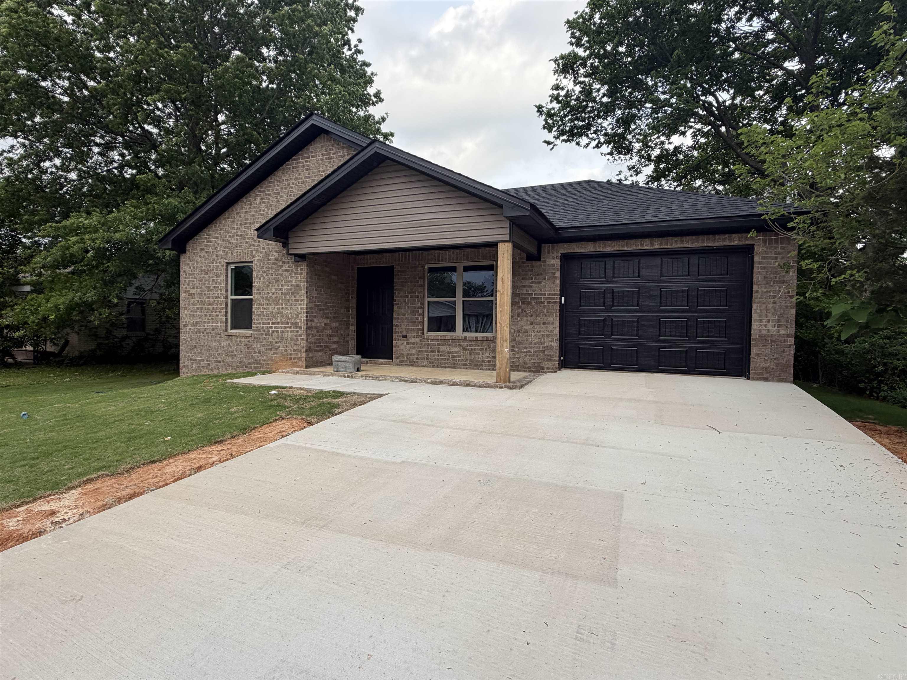 2406 Boydston Jonesboro, AR 72401