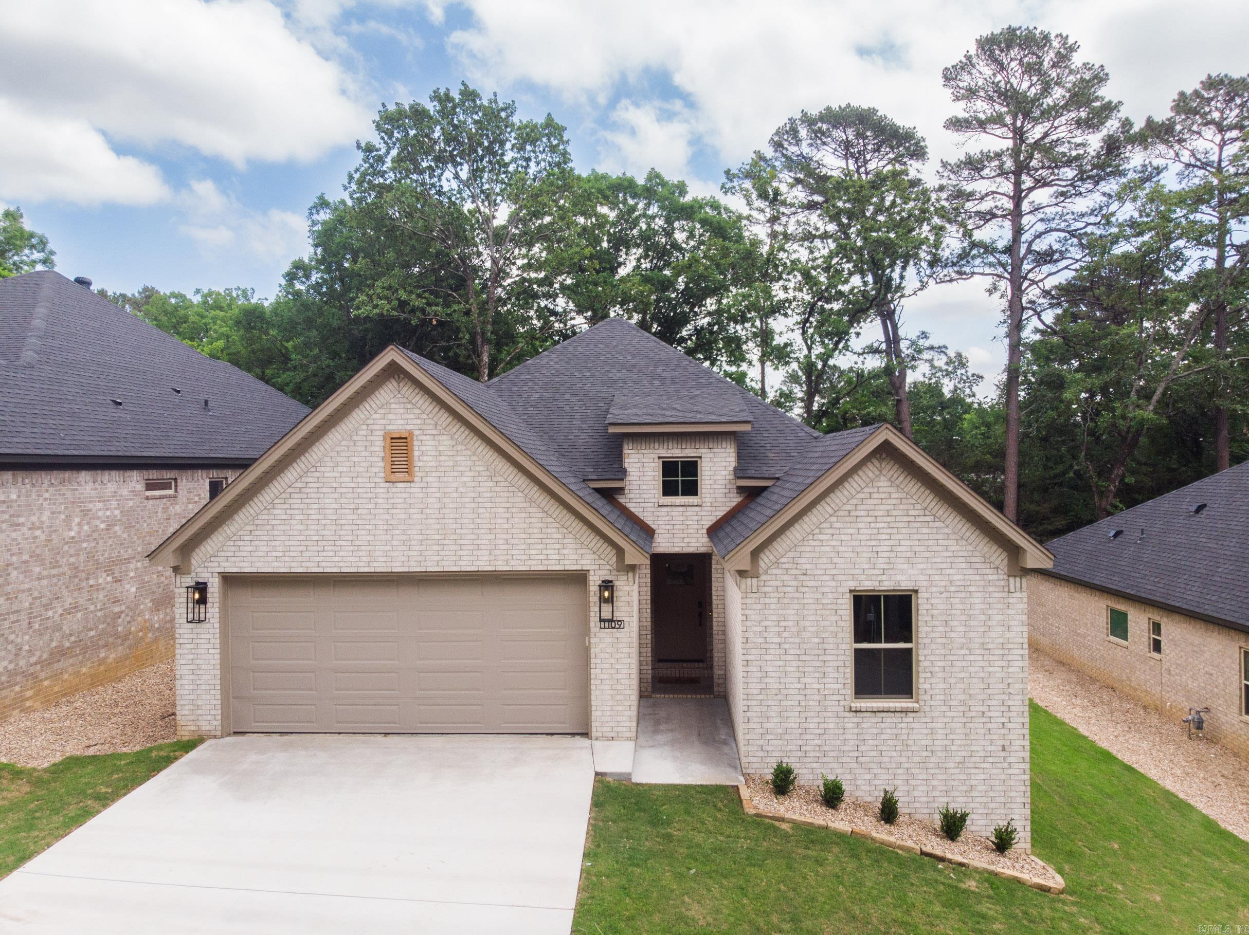 1109 Nix  Little Rock, AR