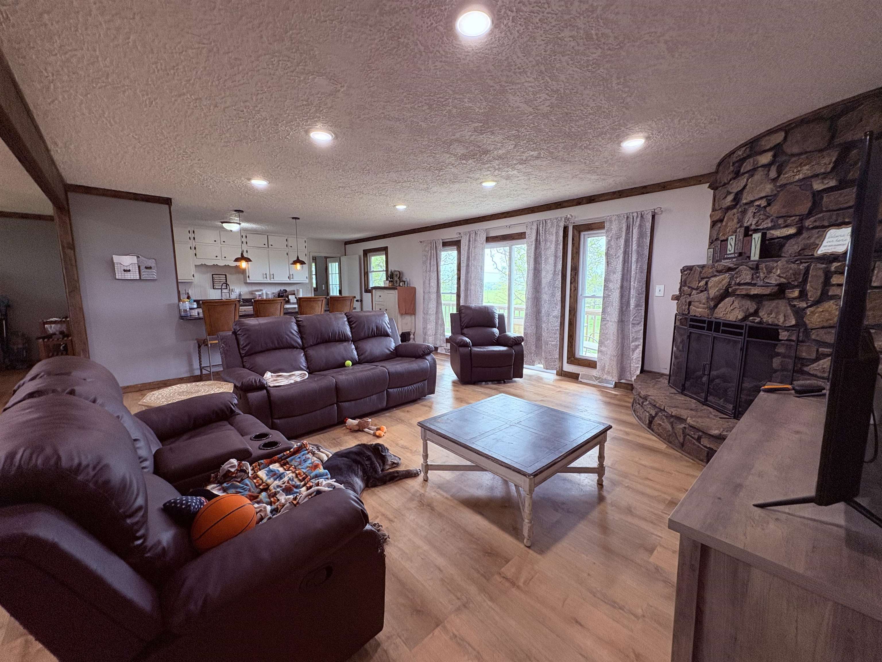 621 Hwy 62 W  Ash Flat, AR