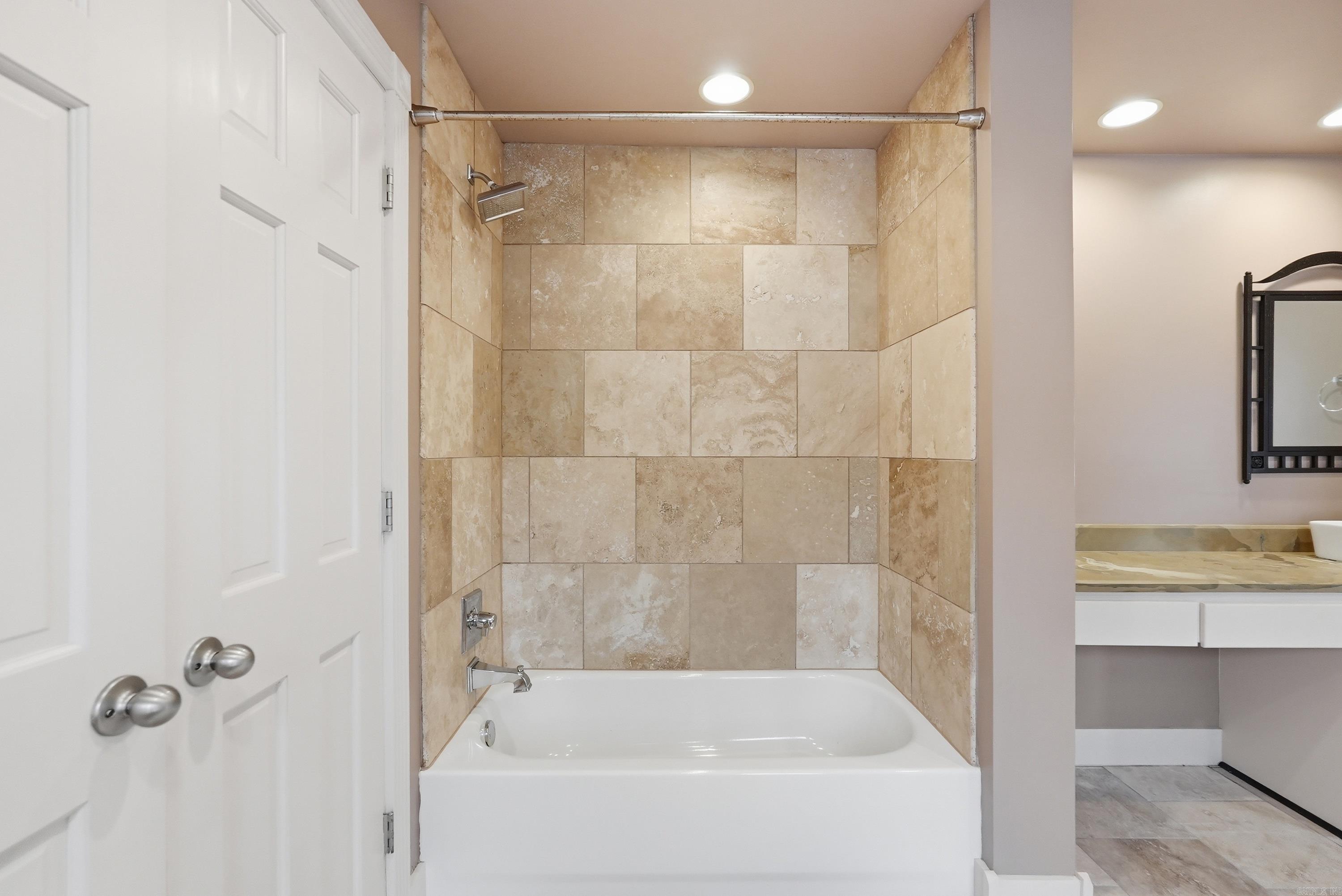 122 E Main Street Heber Springs, AR 72543