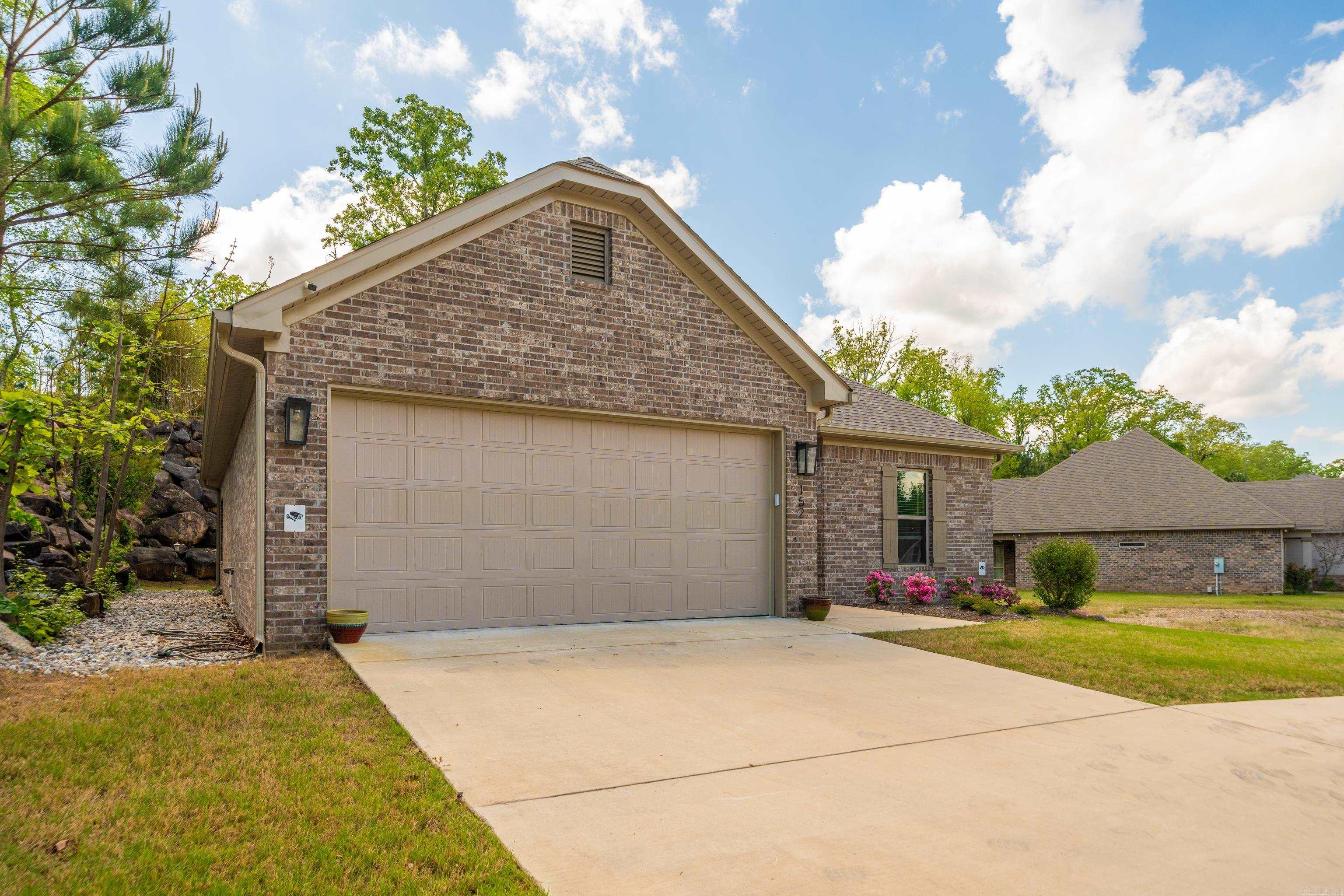 152  Apple Blossom  Hot Springs, AR