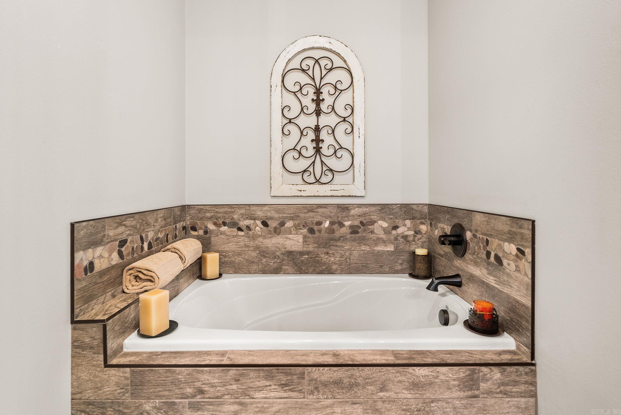 90 Win Meadow  Greenbrier, AR