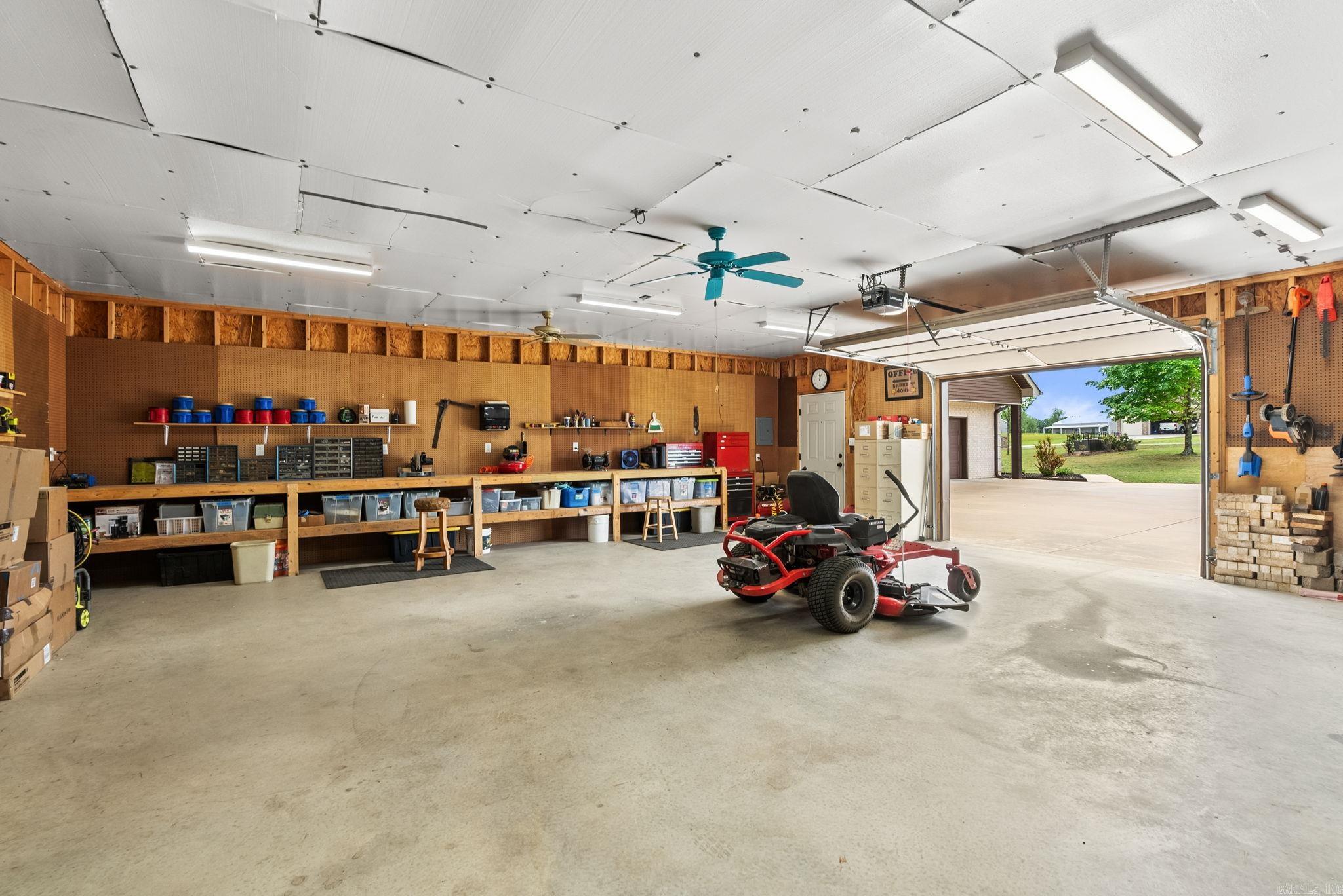 90 Win Meadow  Greenbrier, AR