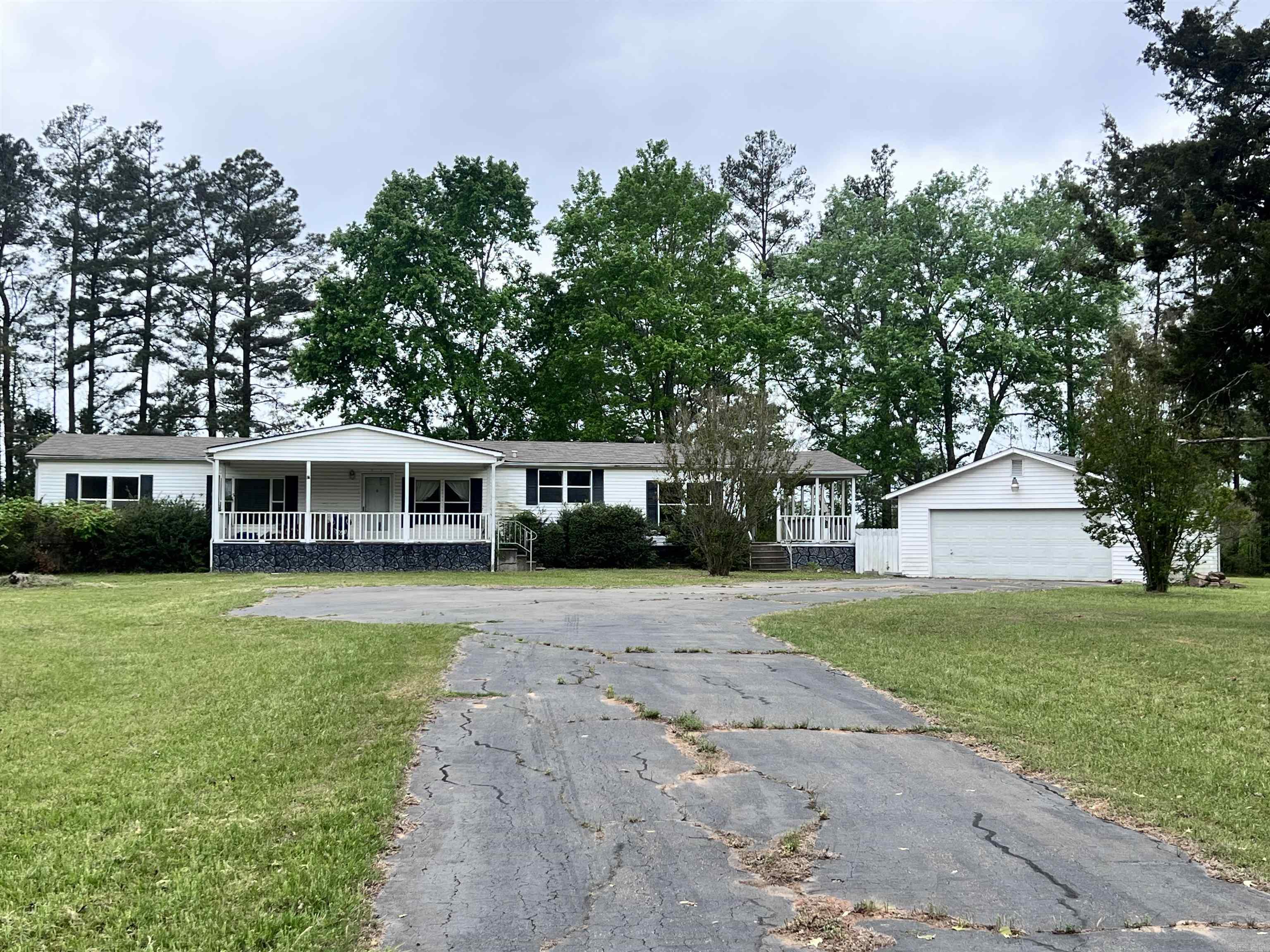 4191 James Road  Star City, AR