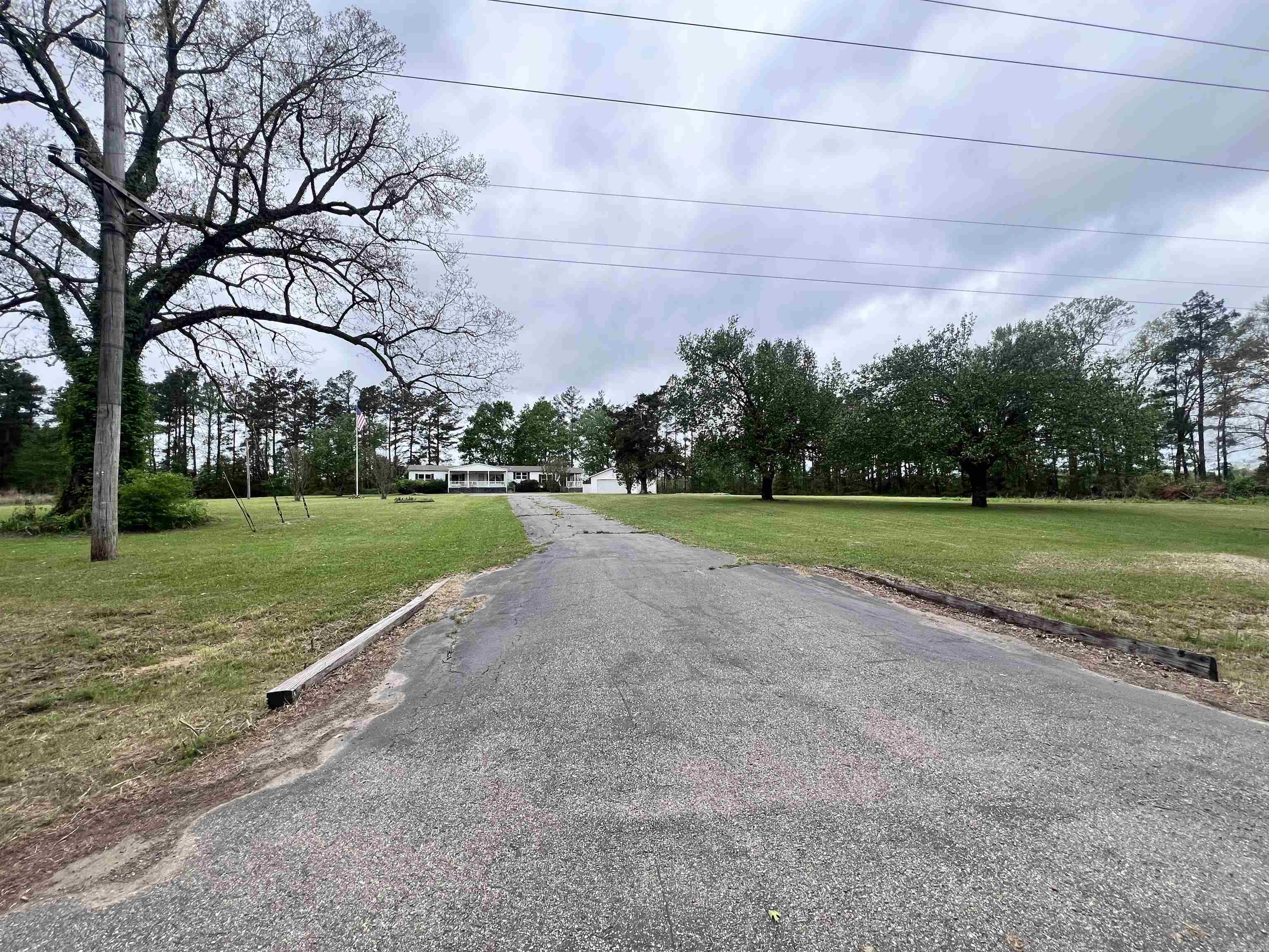 4191 James Road  Star City, AR