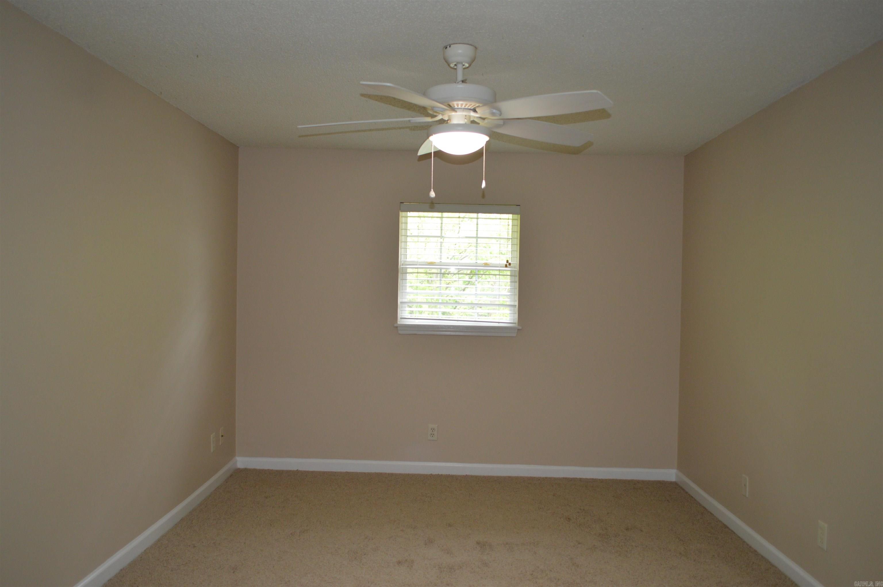 100 W Clinton  Heber Springs, AR