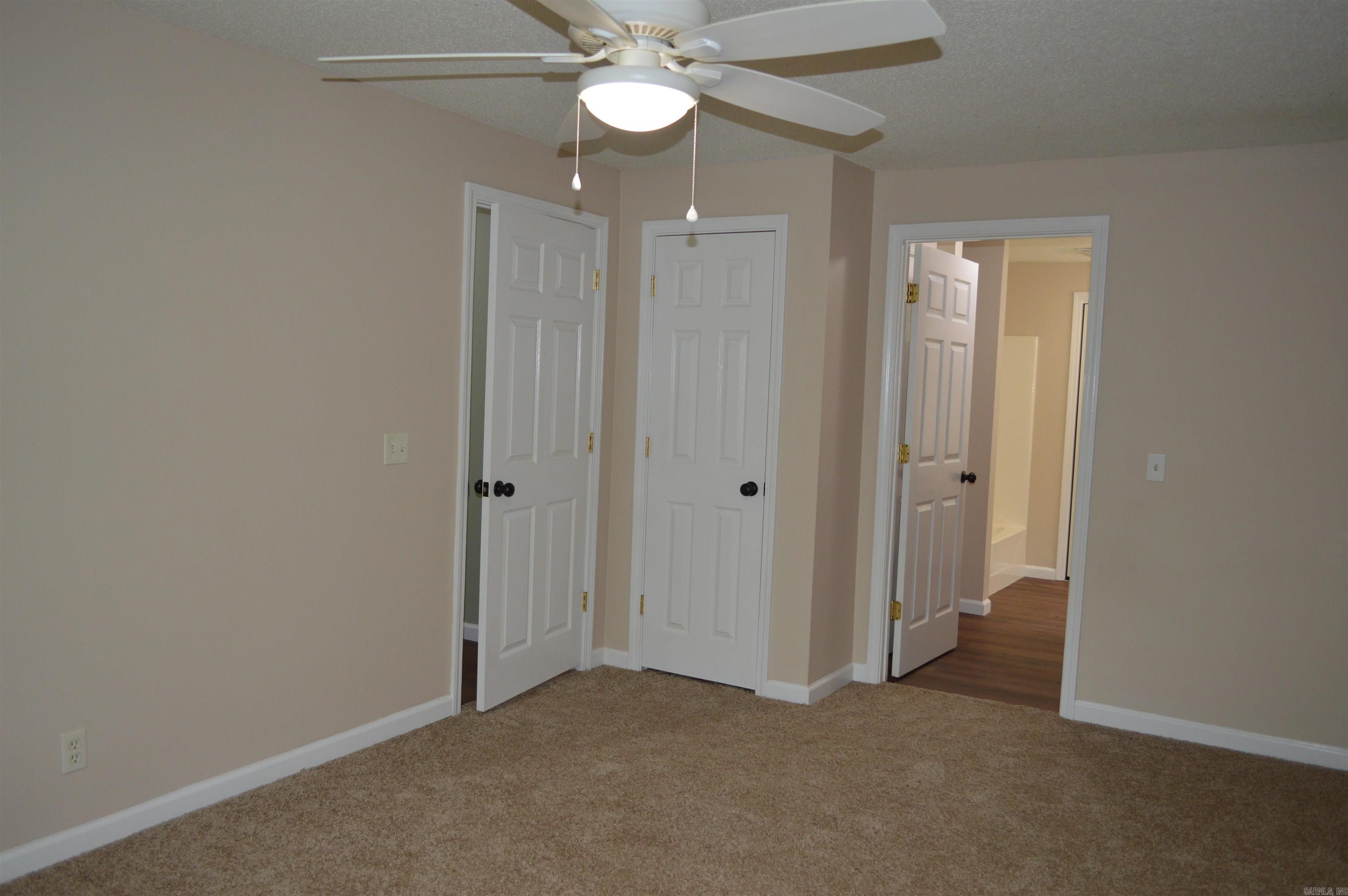 100 W Clinton  Heber Springs, AR