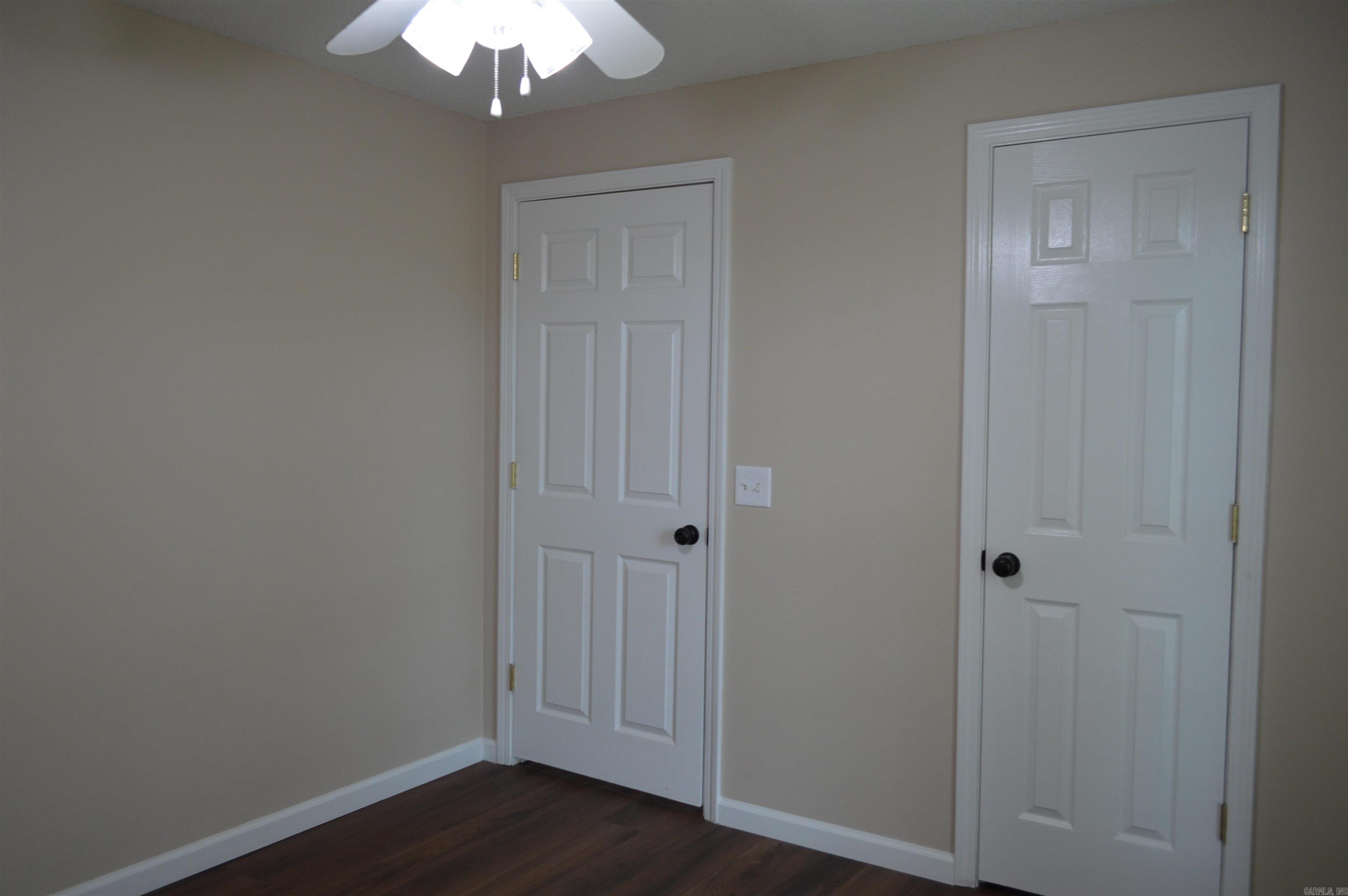 100 W Clinton  Heber Springs, AR