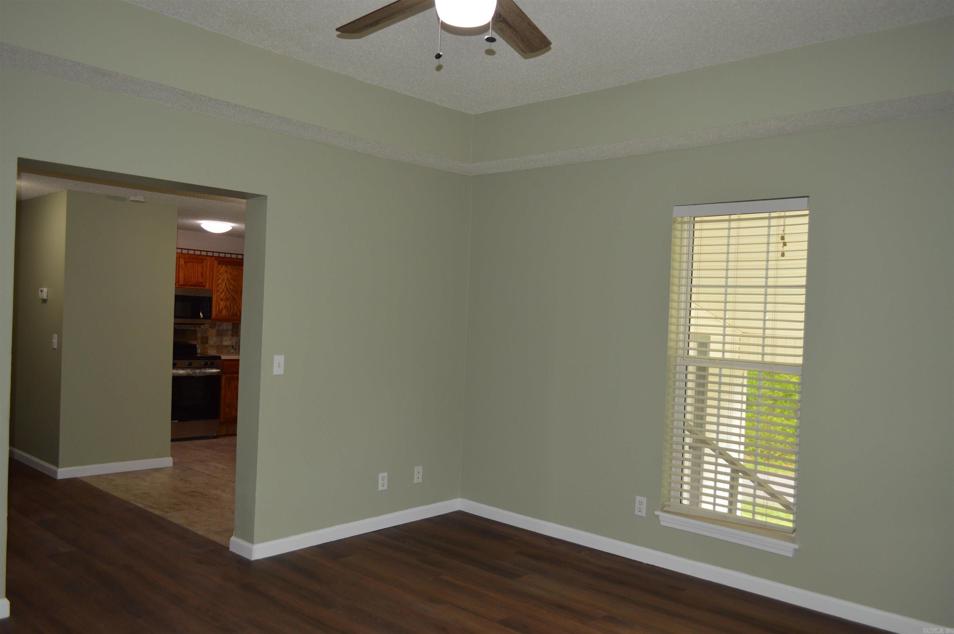 100 W Clinton  Heber Springs, AR