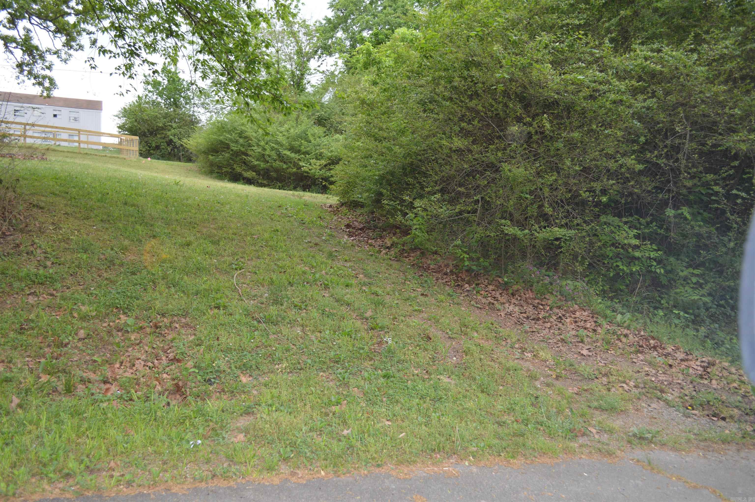 100 W Clinton  Heber Springs, AR