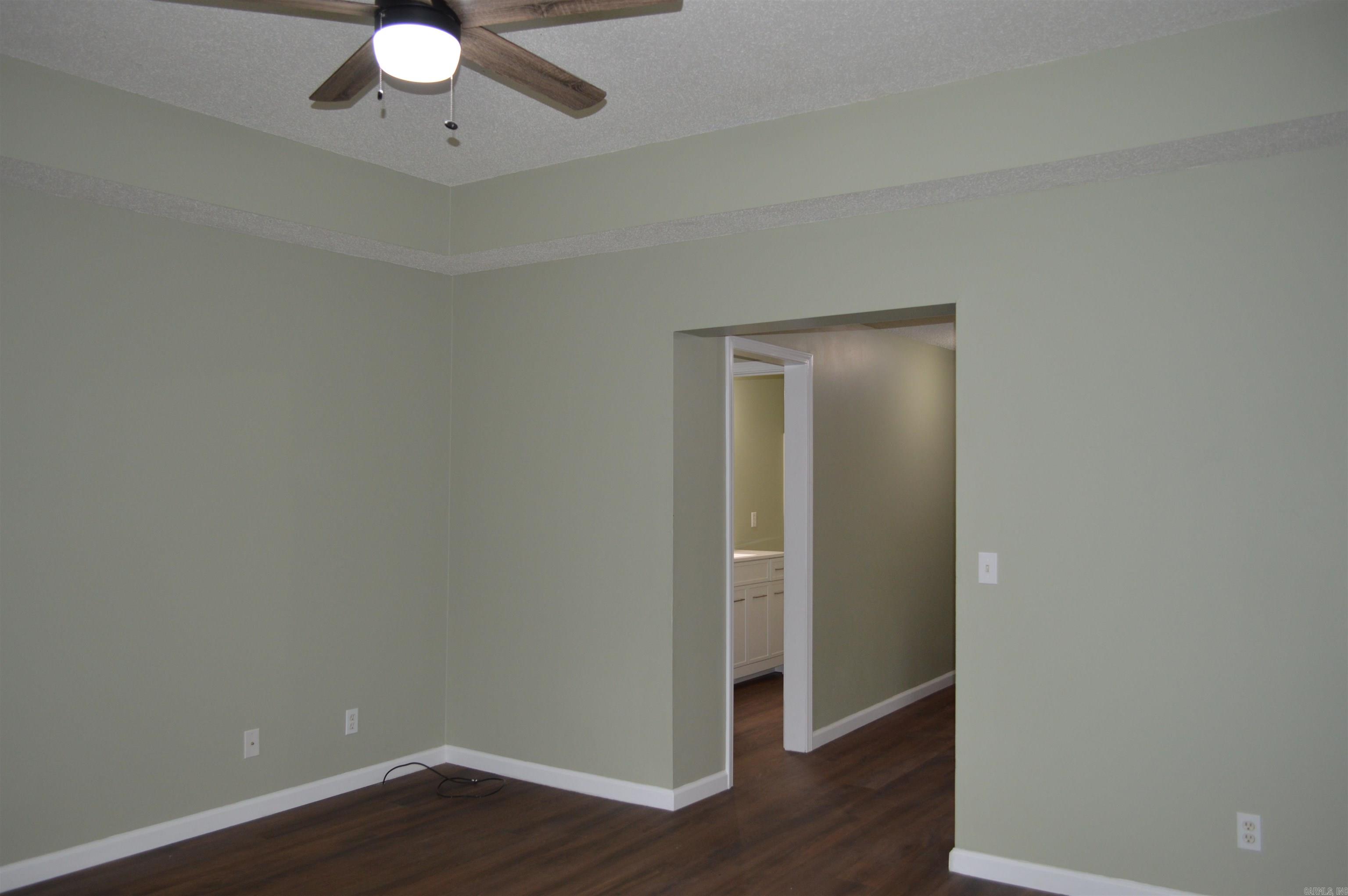 100 W Clinton  Heber Springs, AR