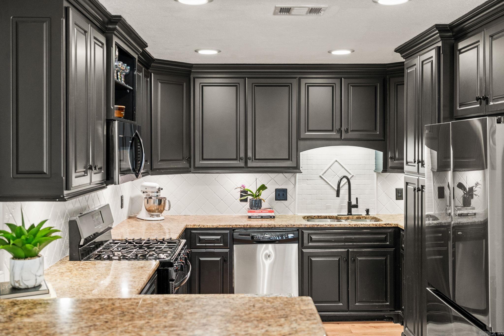 2 Cedar Ridge  Little Rock, AR