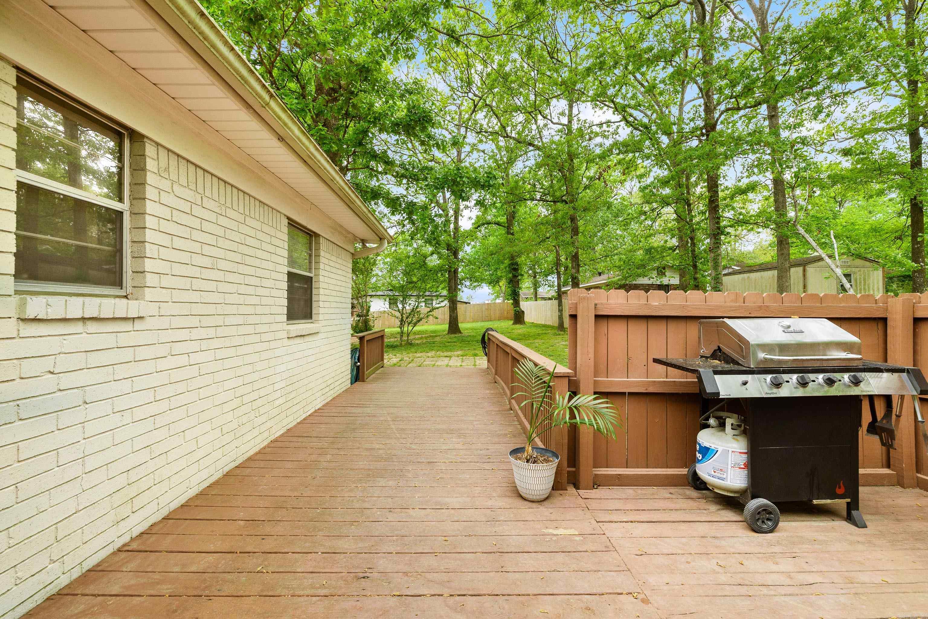 8014 Renee  Benton, AR