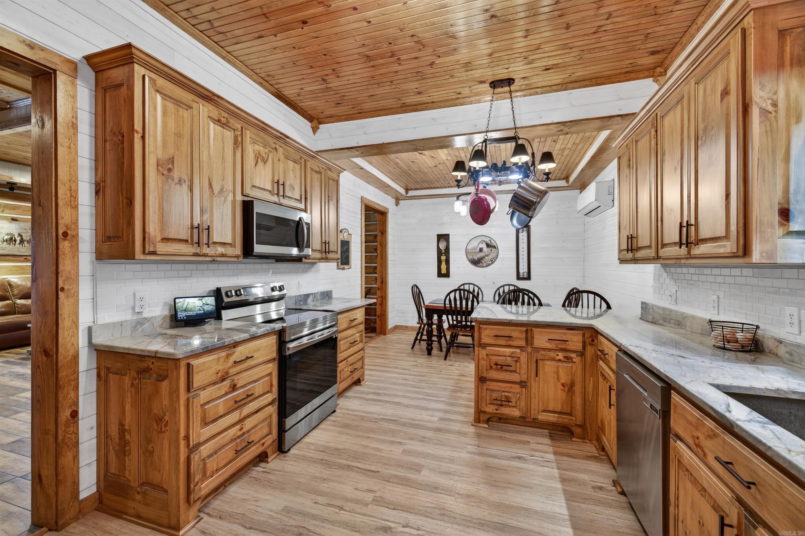 2850 E HWY 88  Sims, AR