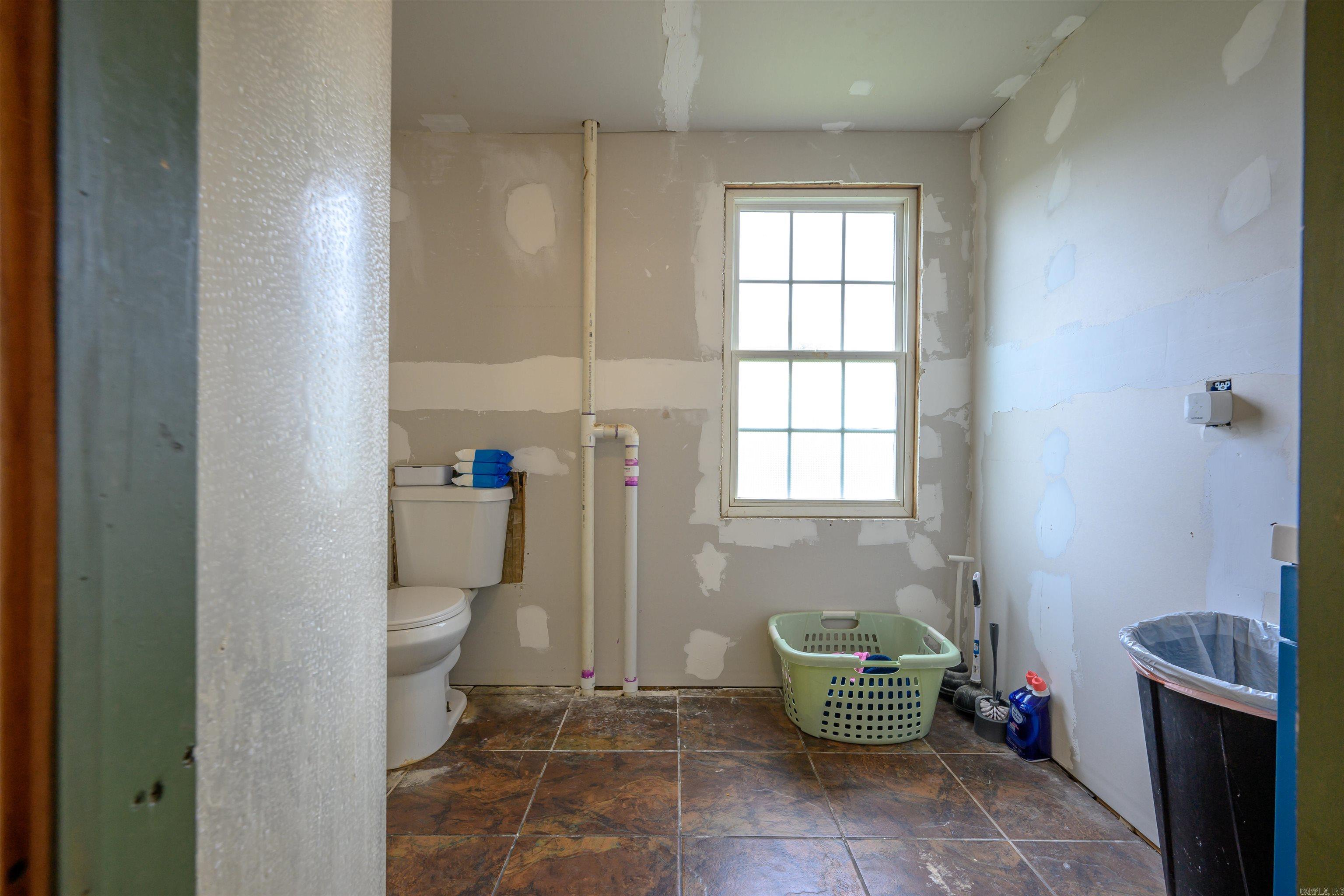 340 N Main  Mount Pleasant, AR