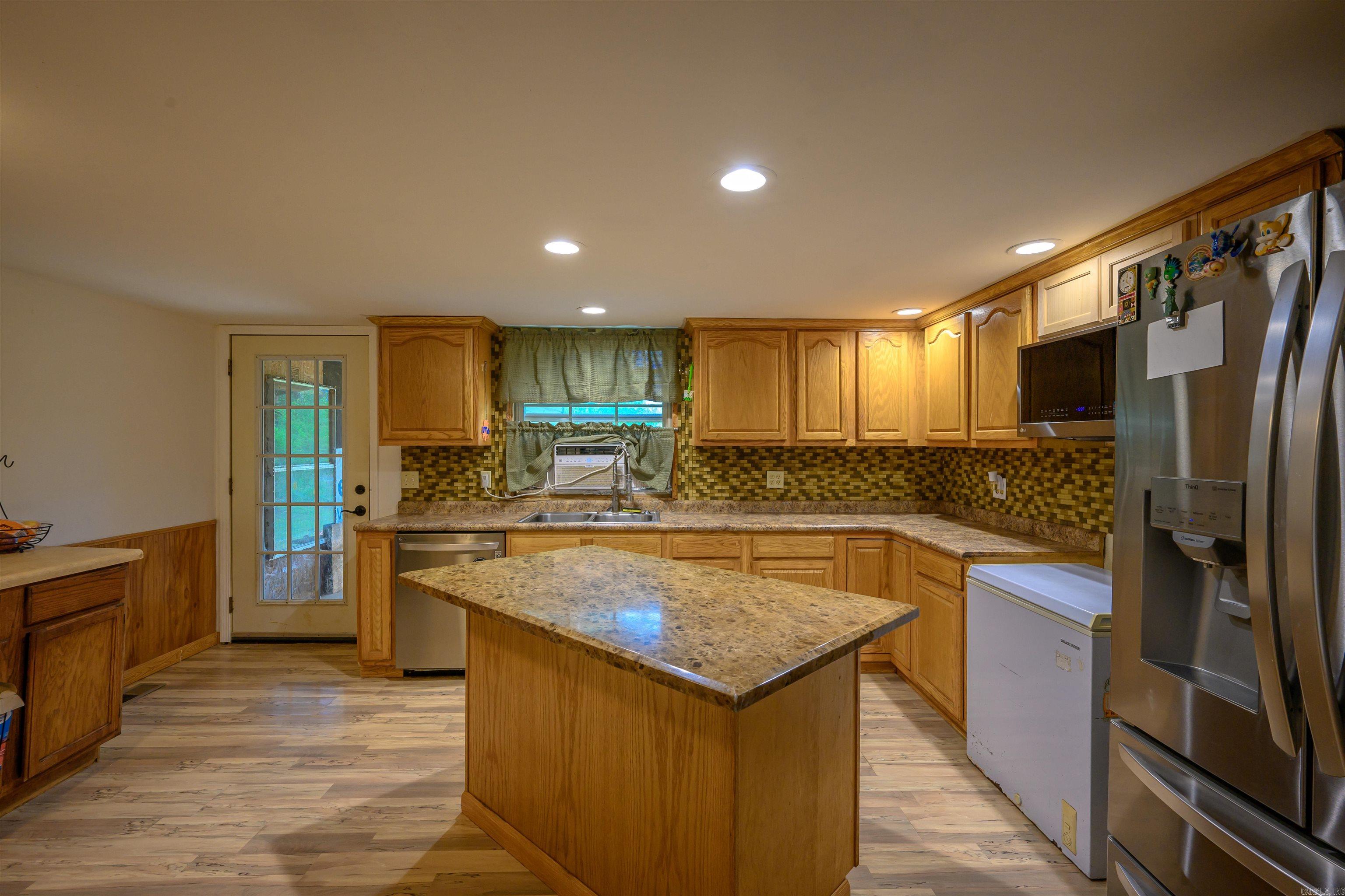 340 N Main  Mount Pleasant, AR