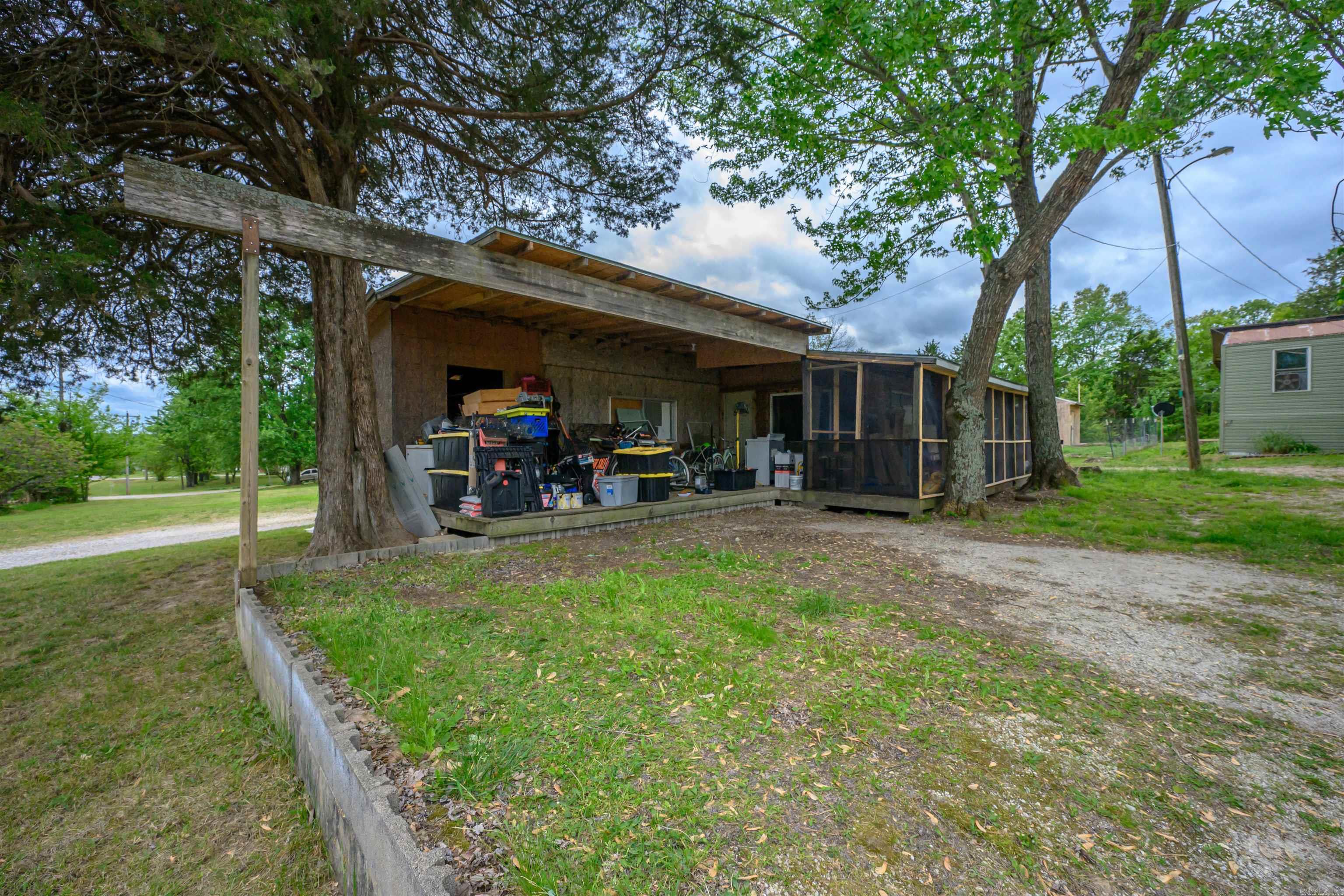 340 N Main  Mount Pleasant, AR