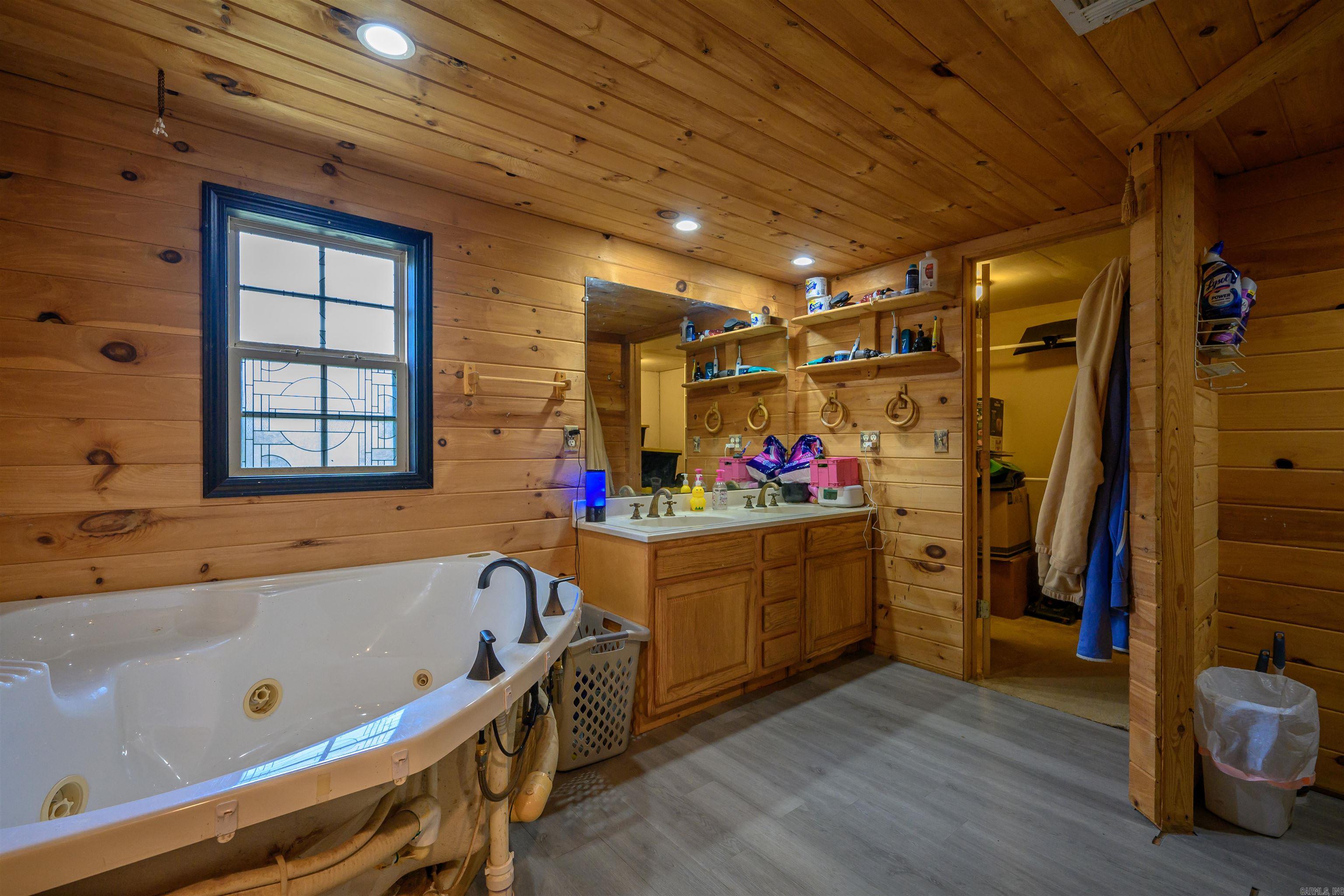 340 N Main  Mount Pleasant, AR