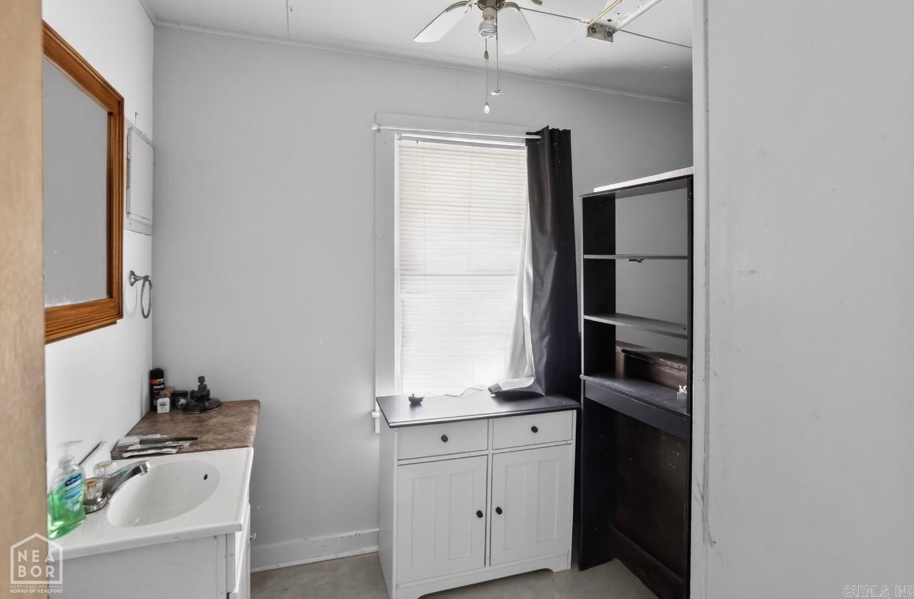 520 Russell  Helena, AR