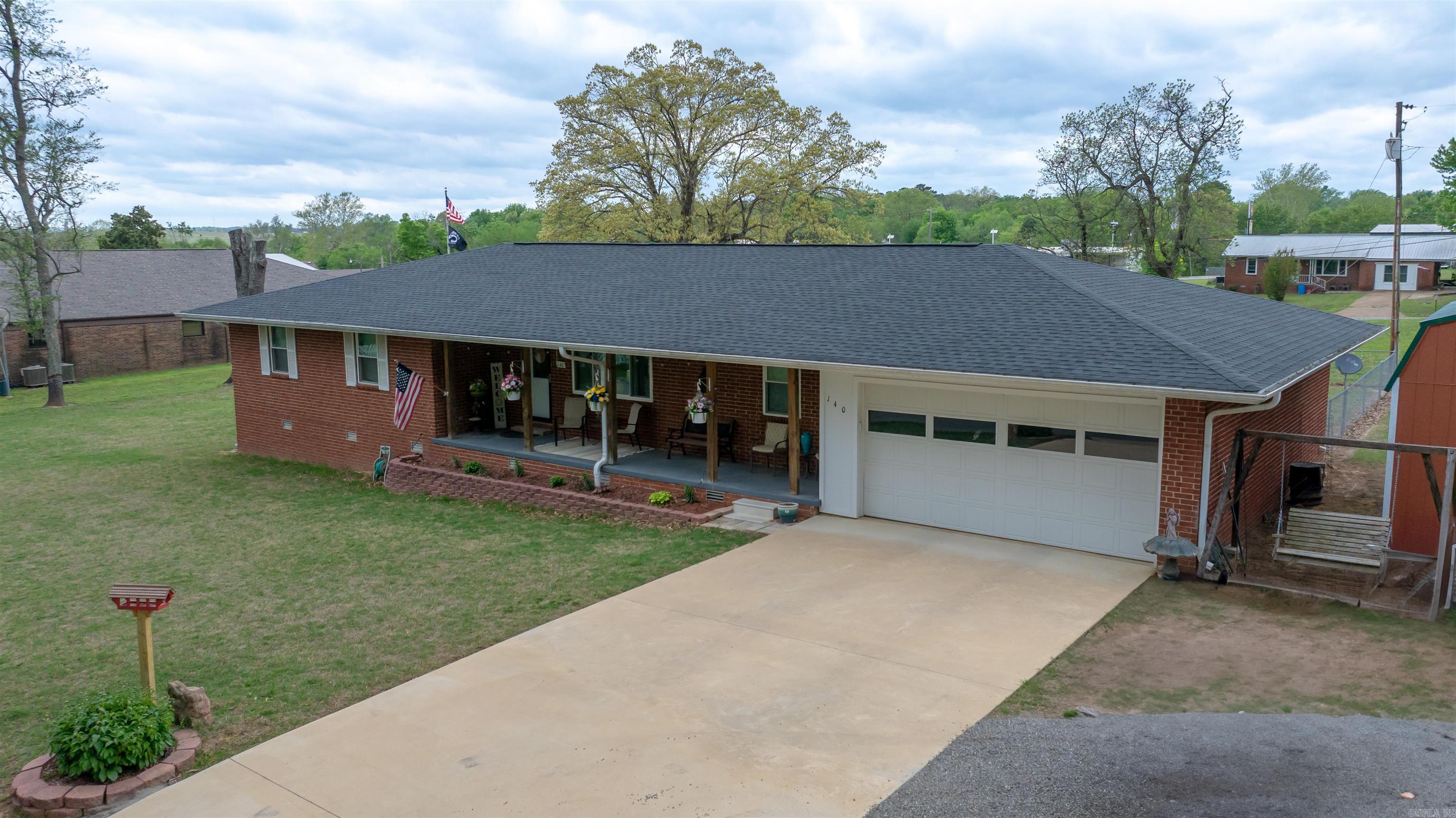 140 N Spring  Melbourne, AR