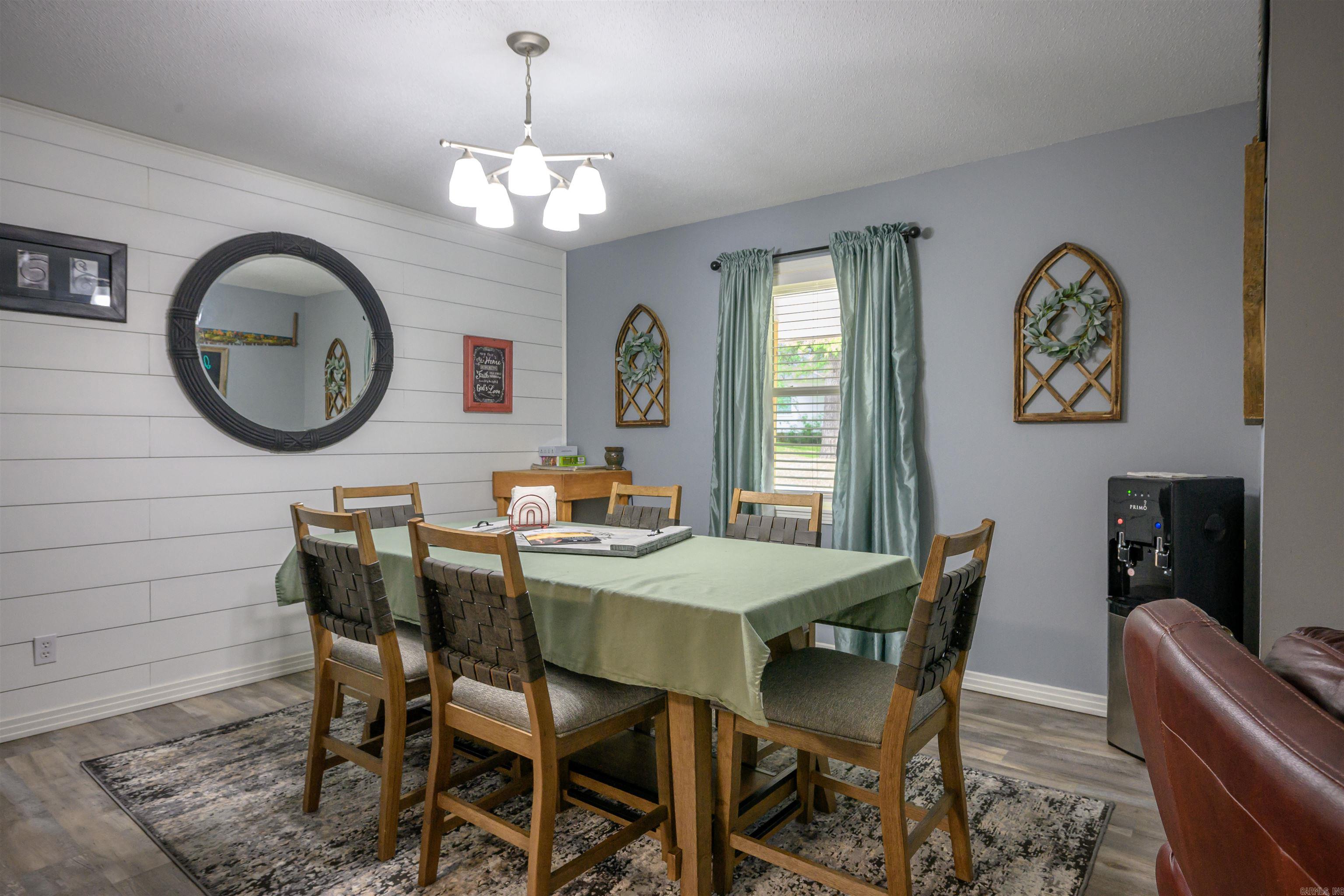 140 N Spring  Melbourne, AR