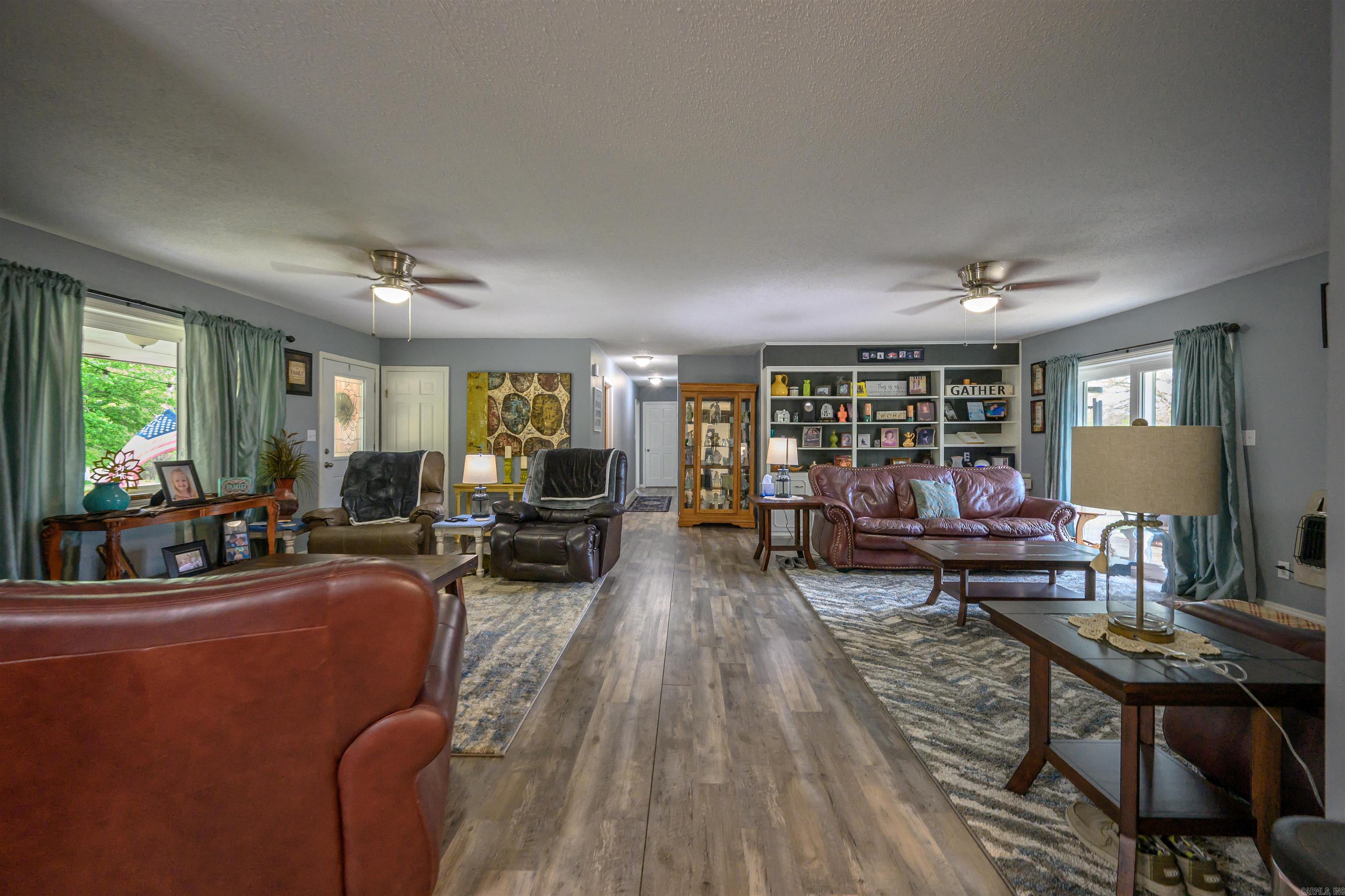 140 N Spring  Melbourne, AR