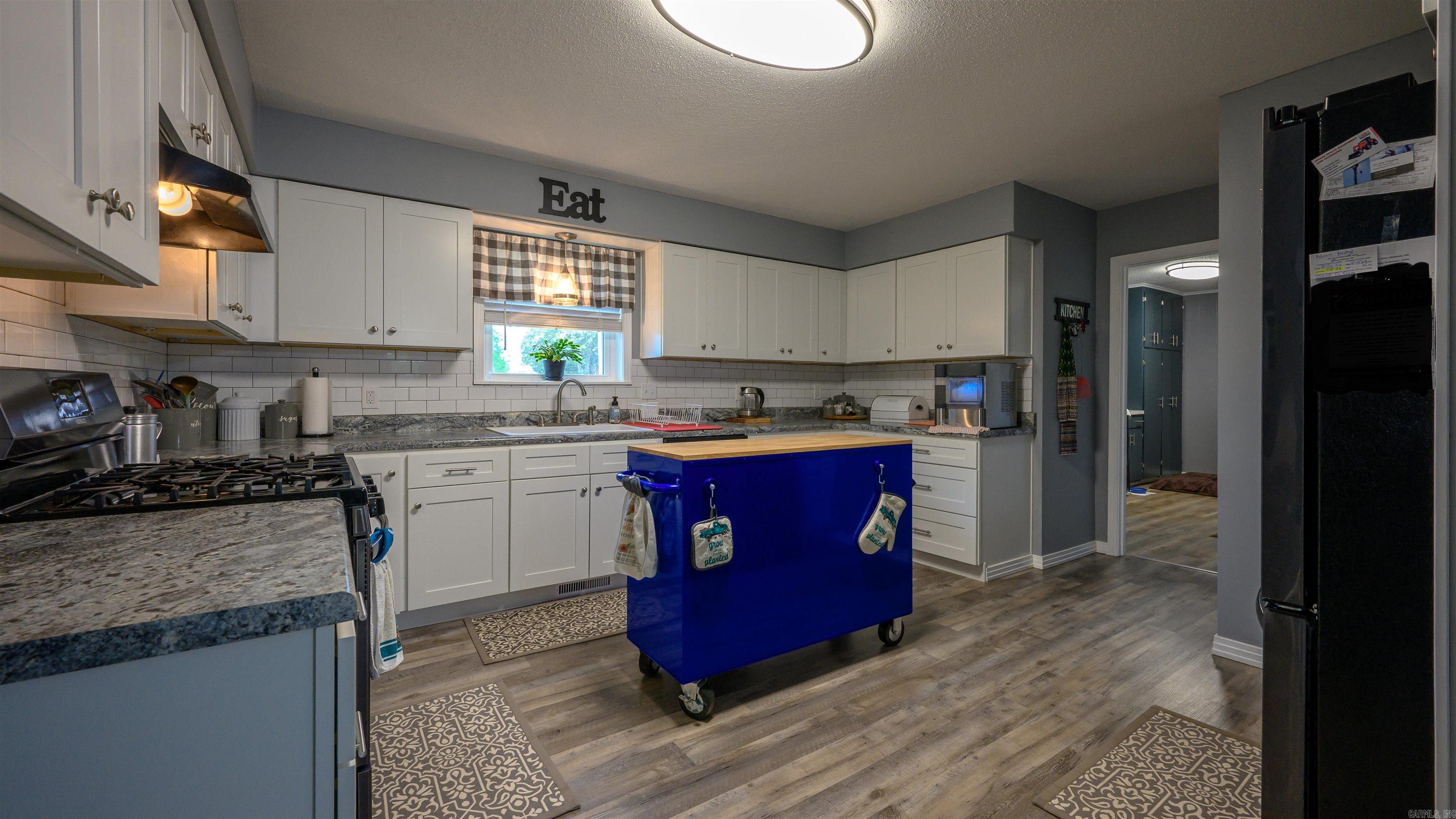 140 N Spring  Melbourne, AR