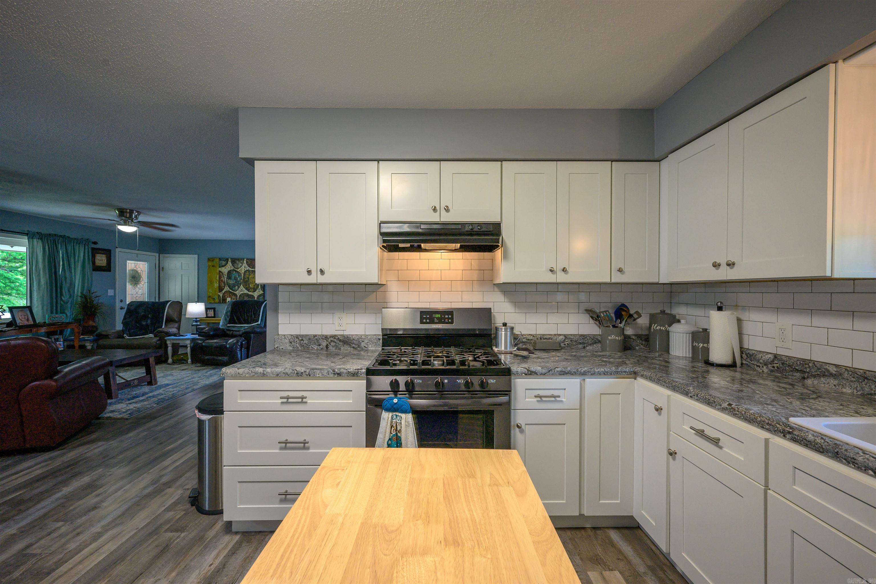 140 N Spring  Melbourne, AR