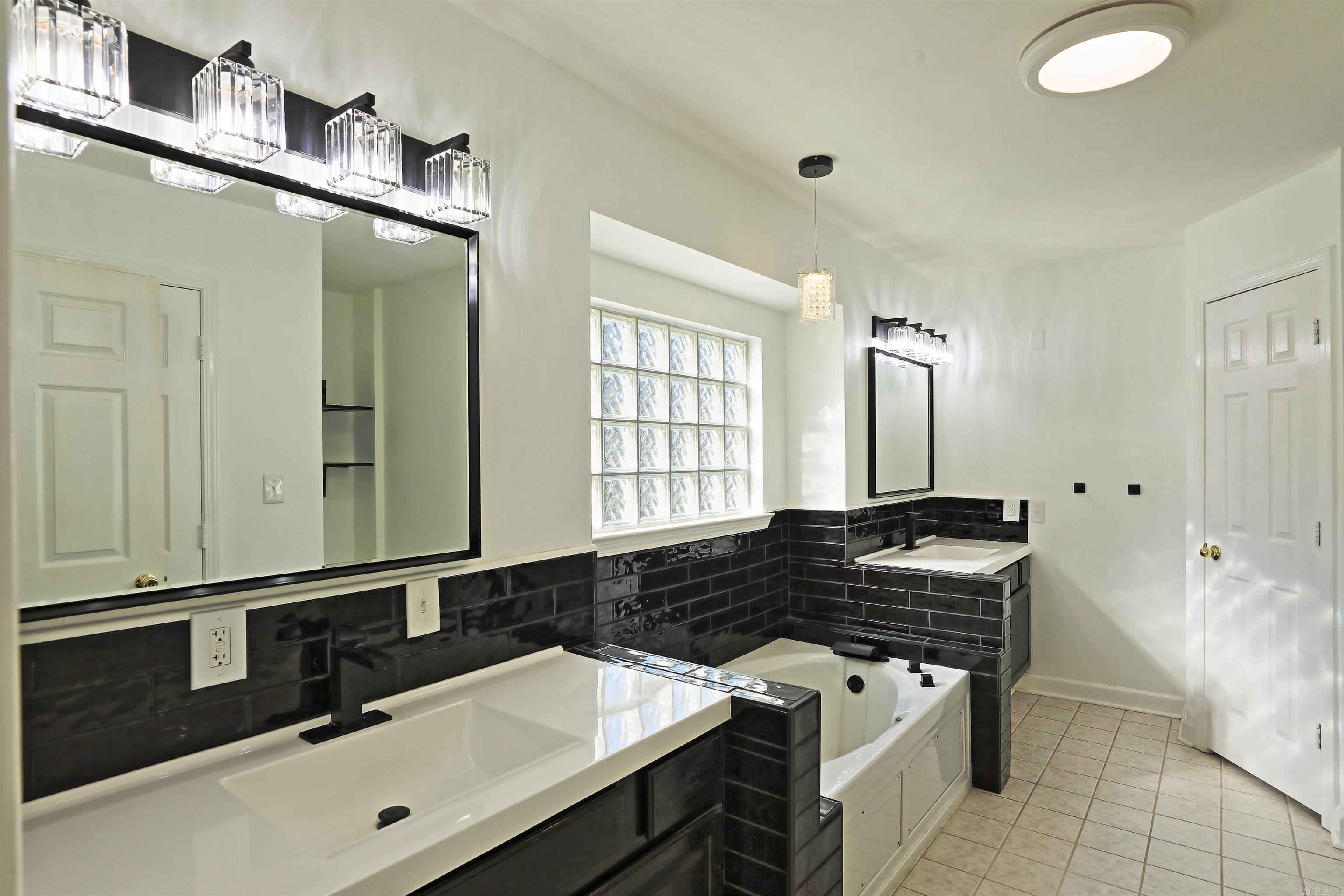 702 Honeysuckle Hills Court  Redfield, AR