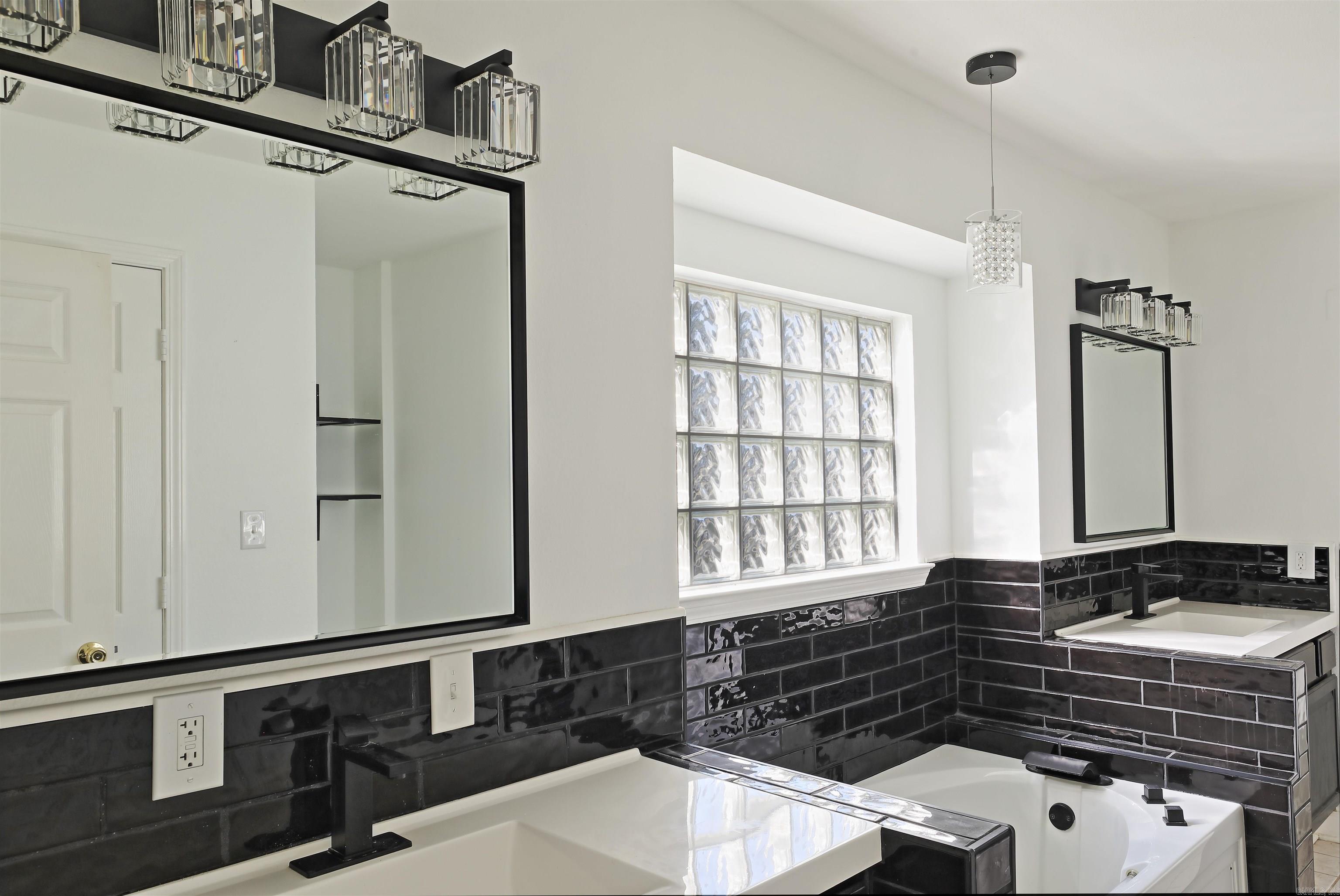 702 Honeysuckle Hills Court  Redfield, AR