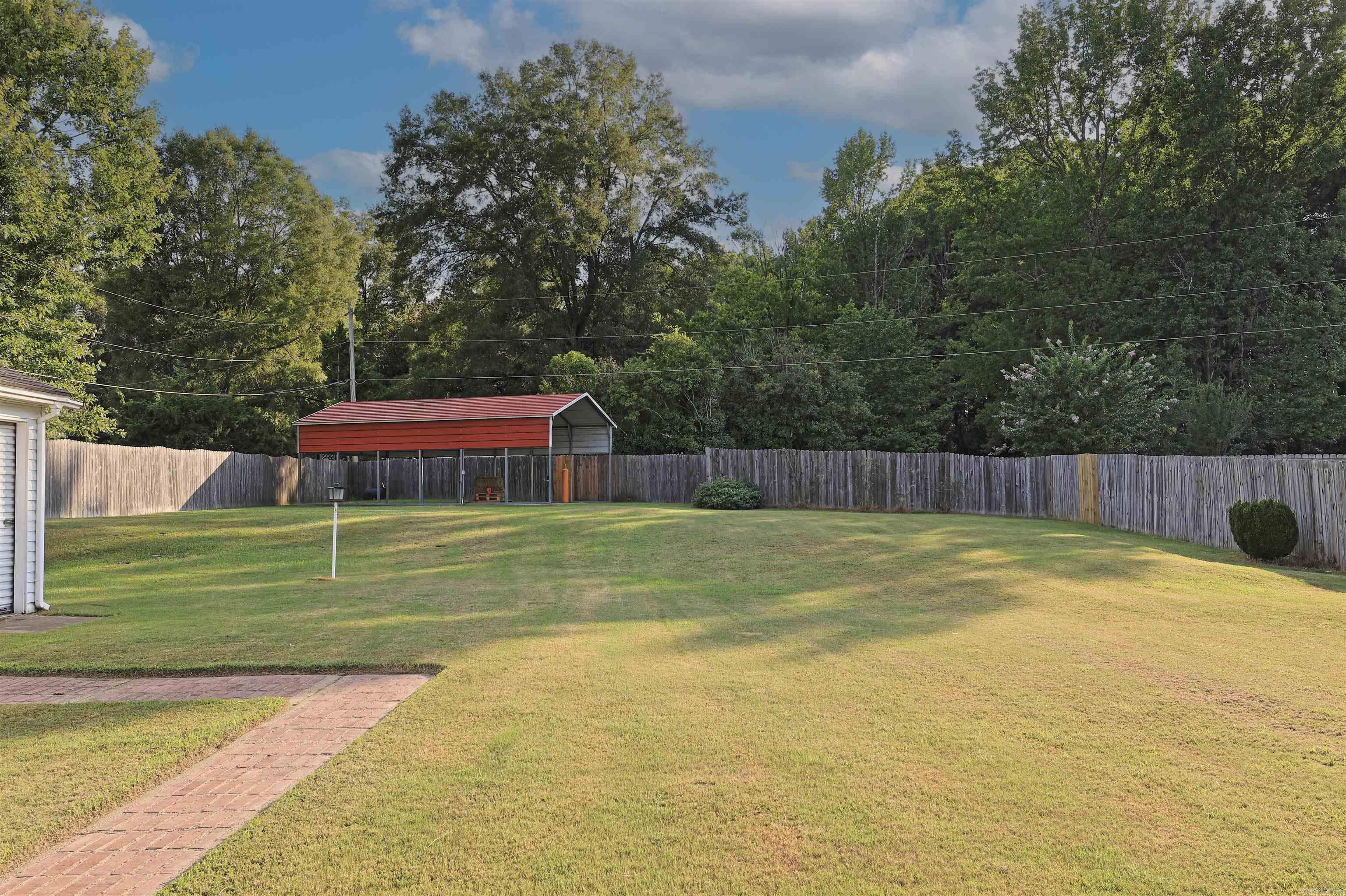 702 Honeysuckle Hills Court  Redfield, AR