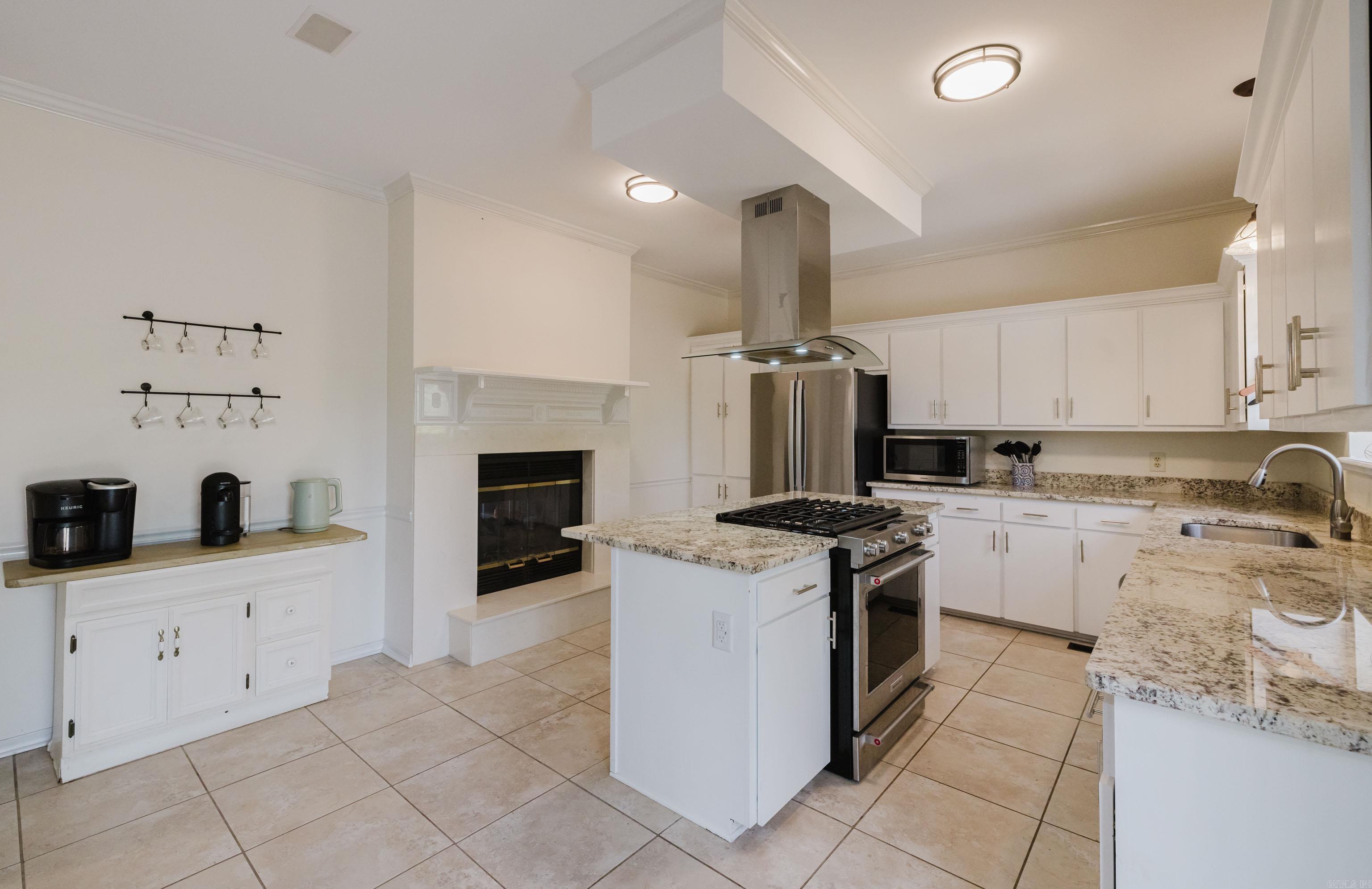 1825 Rainwood Cove Dr  Little Rock, AR