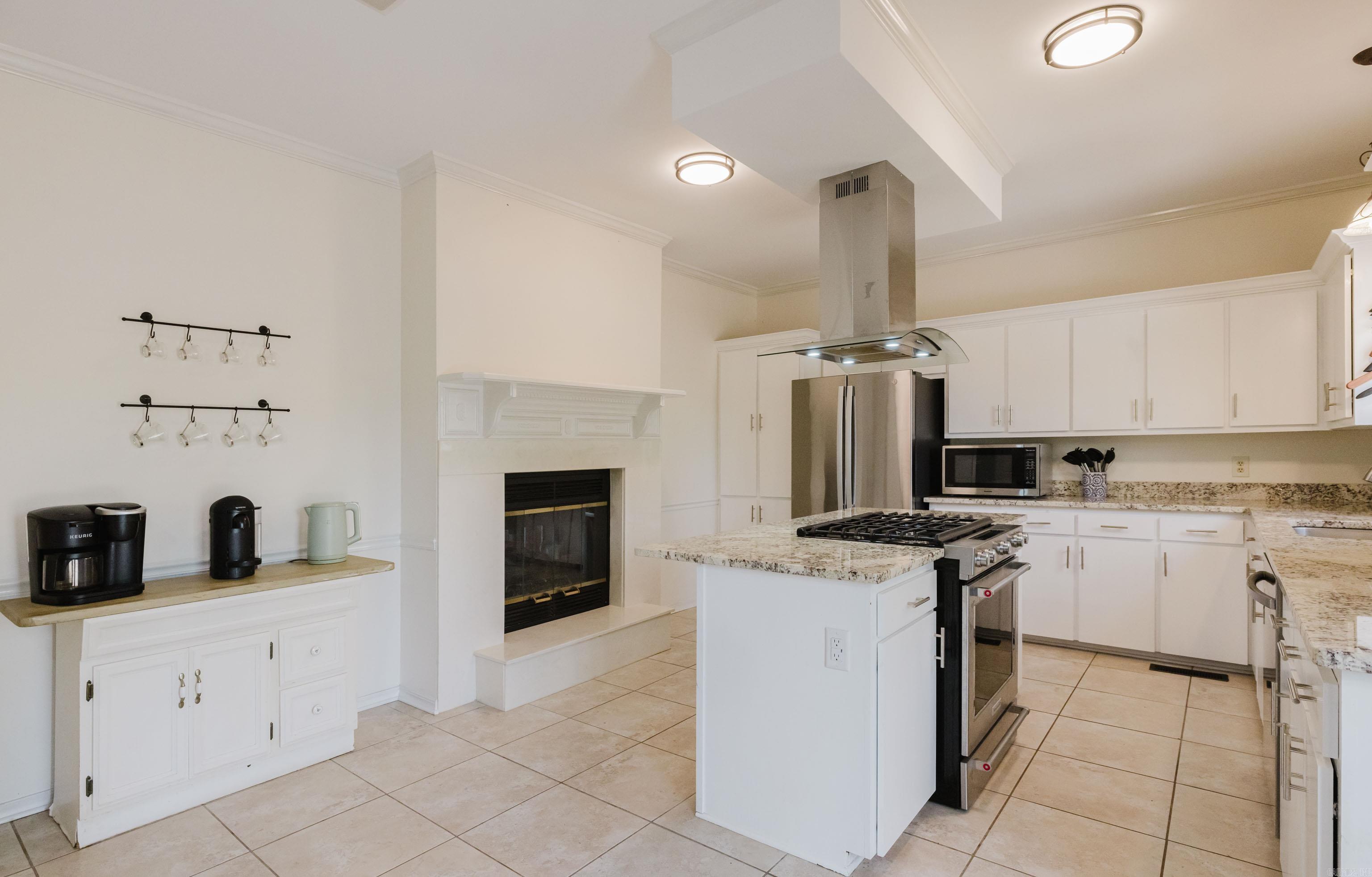 1825 Rainwood Cove Dr  Little Rock, AR