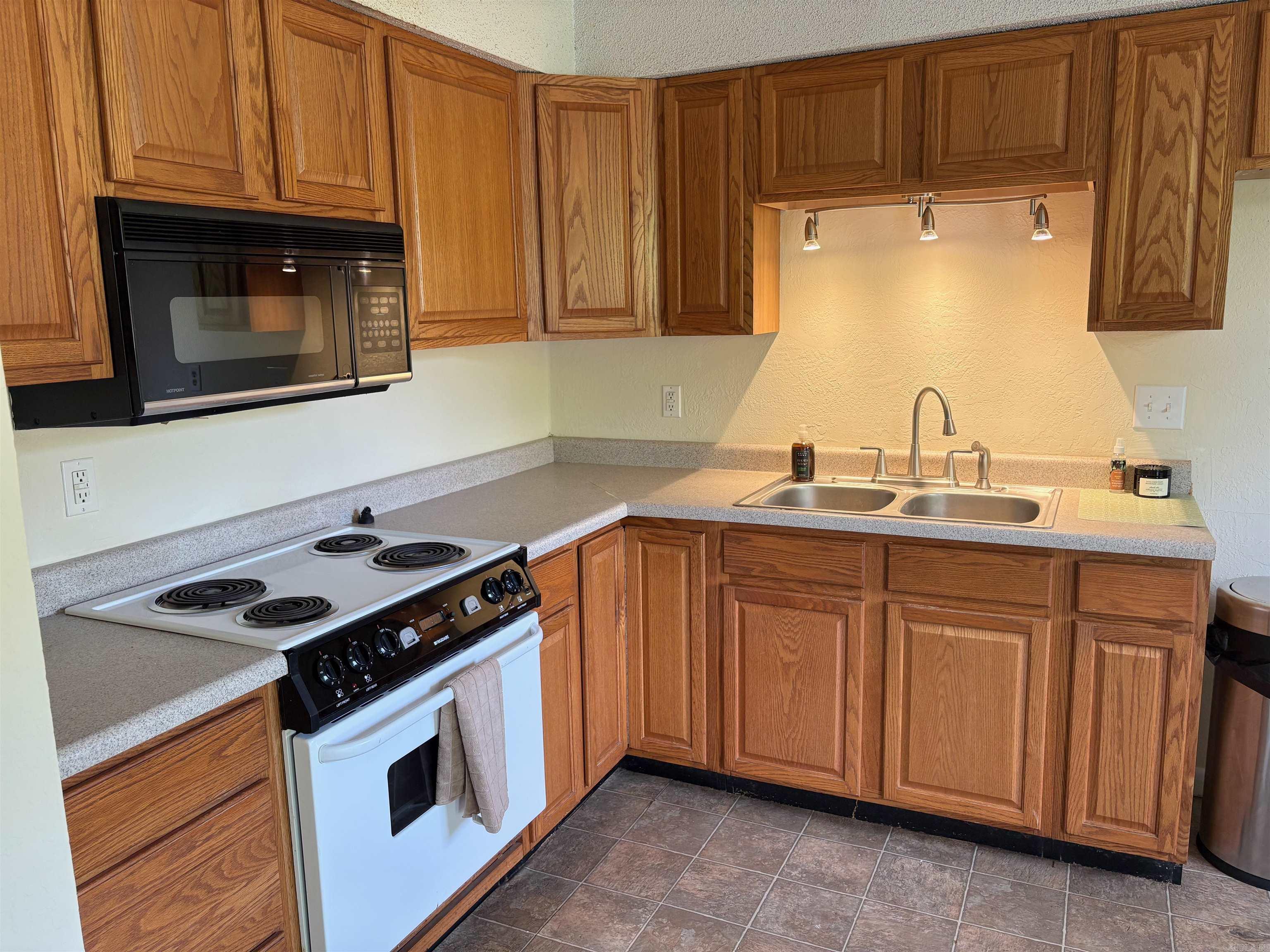 2304 Broadview  Conway, AR