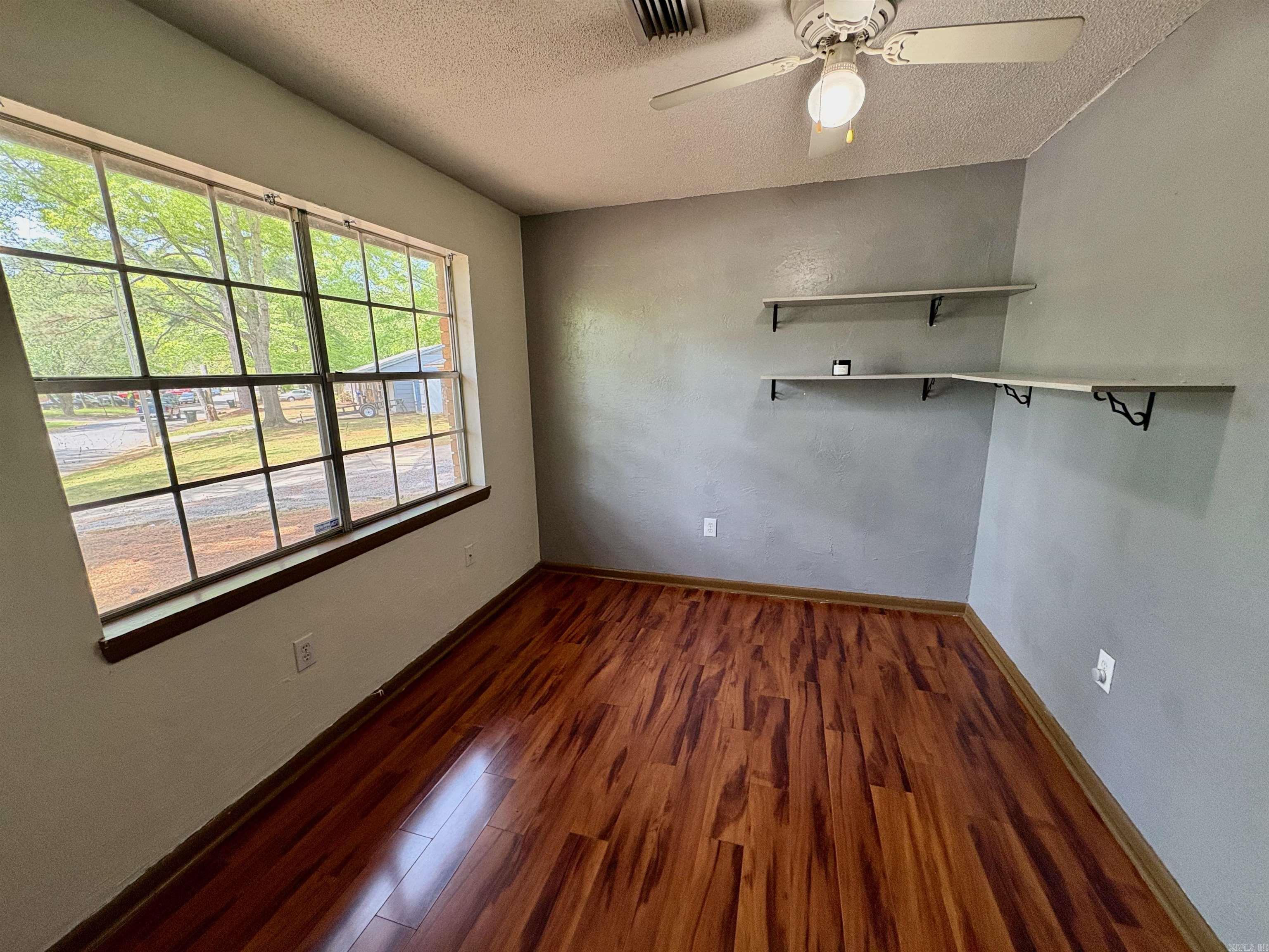 2304 Broadview  Conway, AR