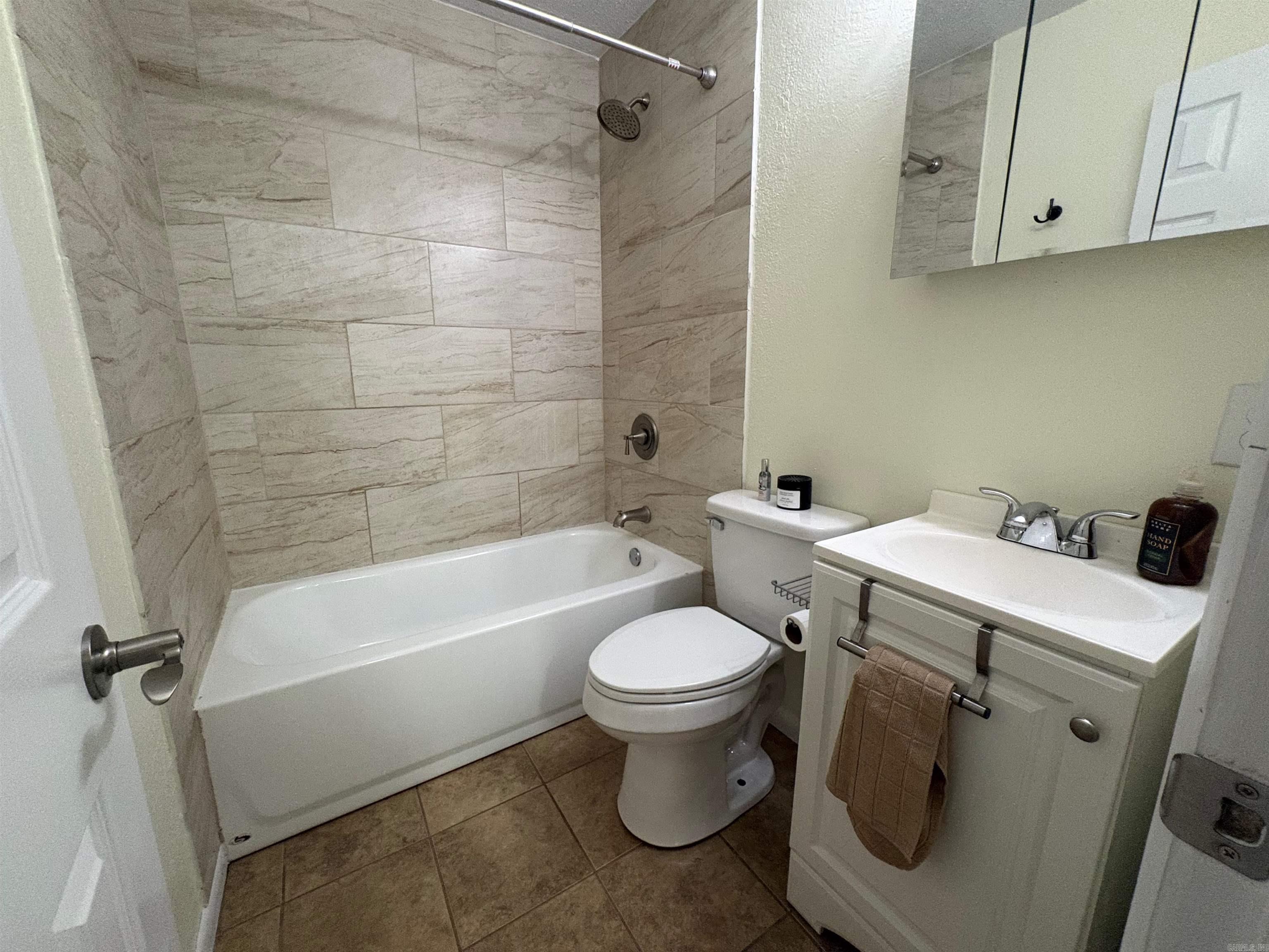 2304 Broadview  Conway, AR